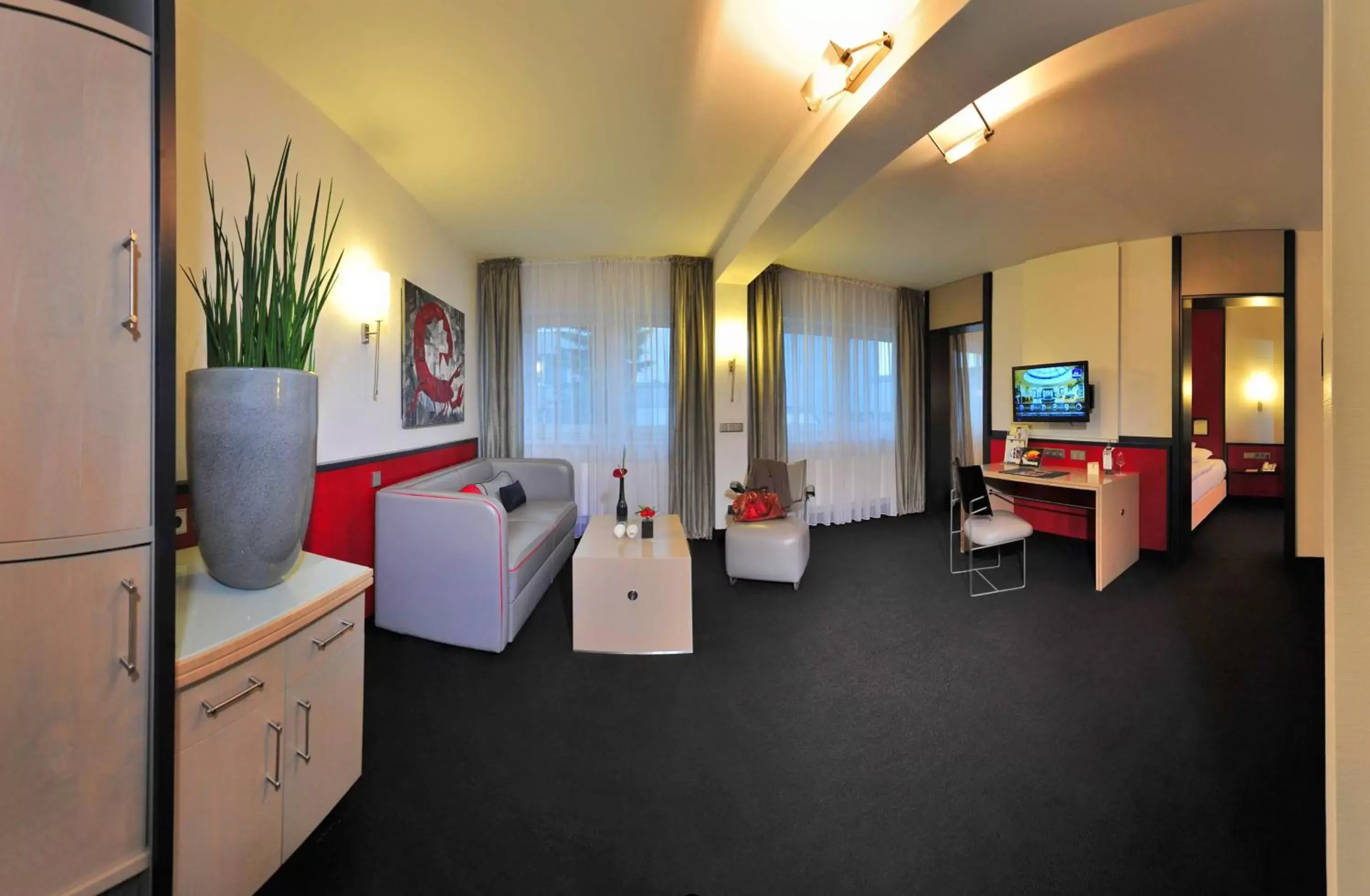 Bedroom in Best Western Premier Parkhotel Kronsberg