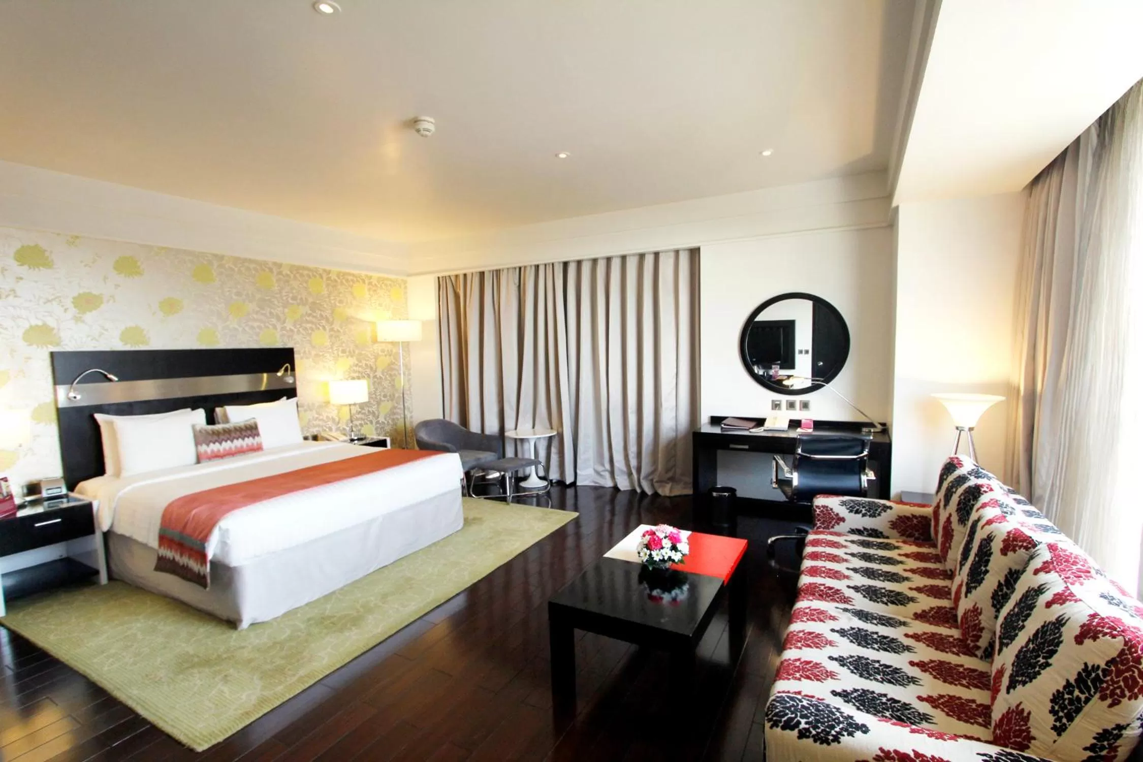 Photo of the whole room, Bed in Crowne Plaza Pune City Centre by IHG