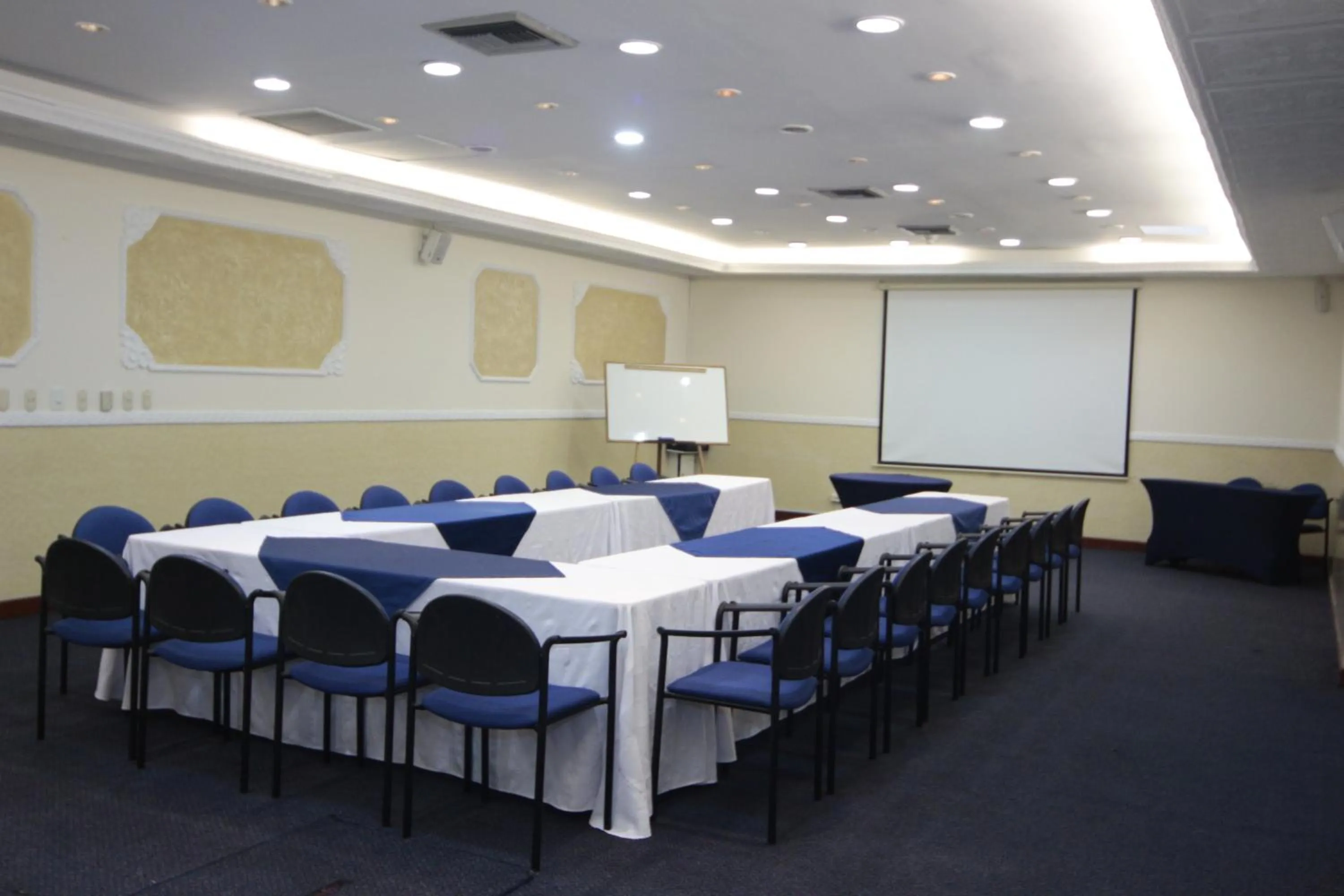 Meeting/conference room in Hotel Castilla Real