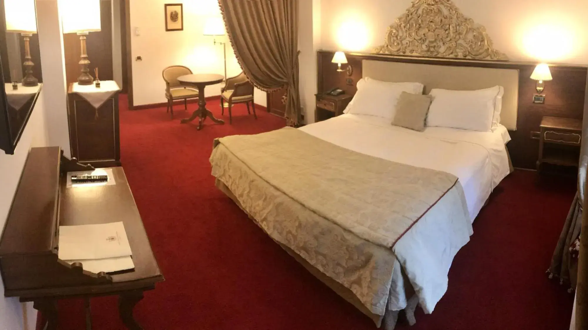 Photo of the whole room, Bed in Hotel Villa Condulmer