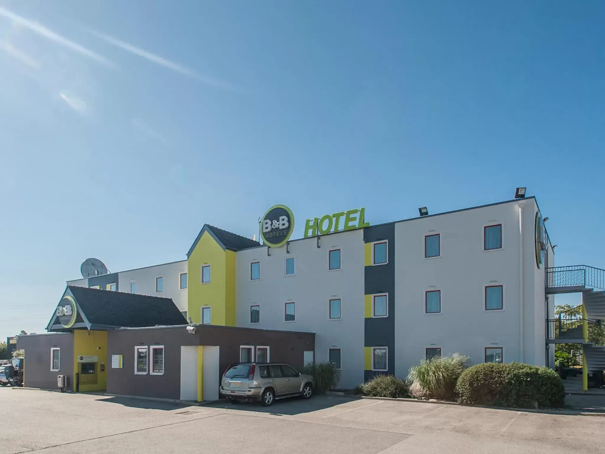 Facade/entrance in B&B HOTEL Lorient Caudan Facade/entrance in B&B HOTEL Lorient Caudan