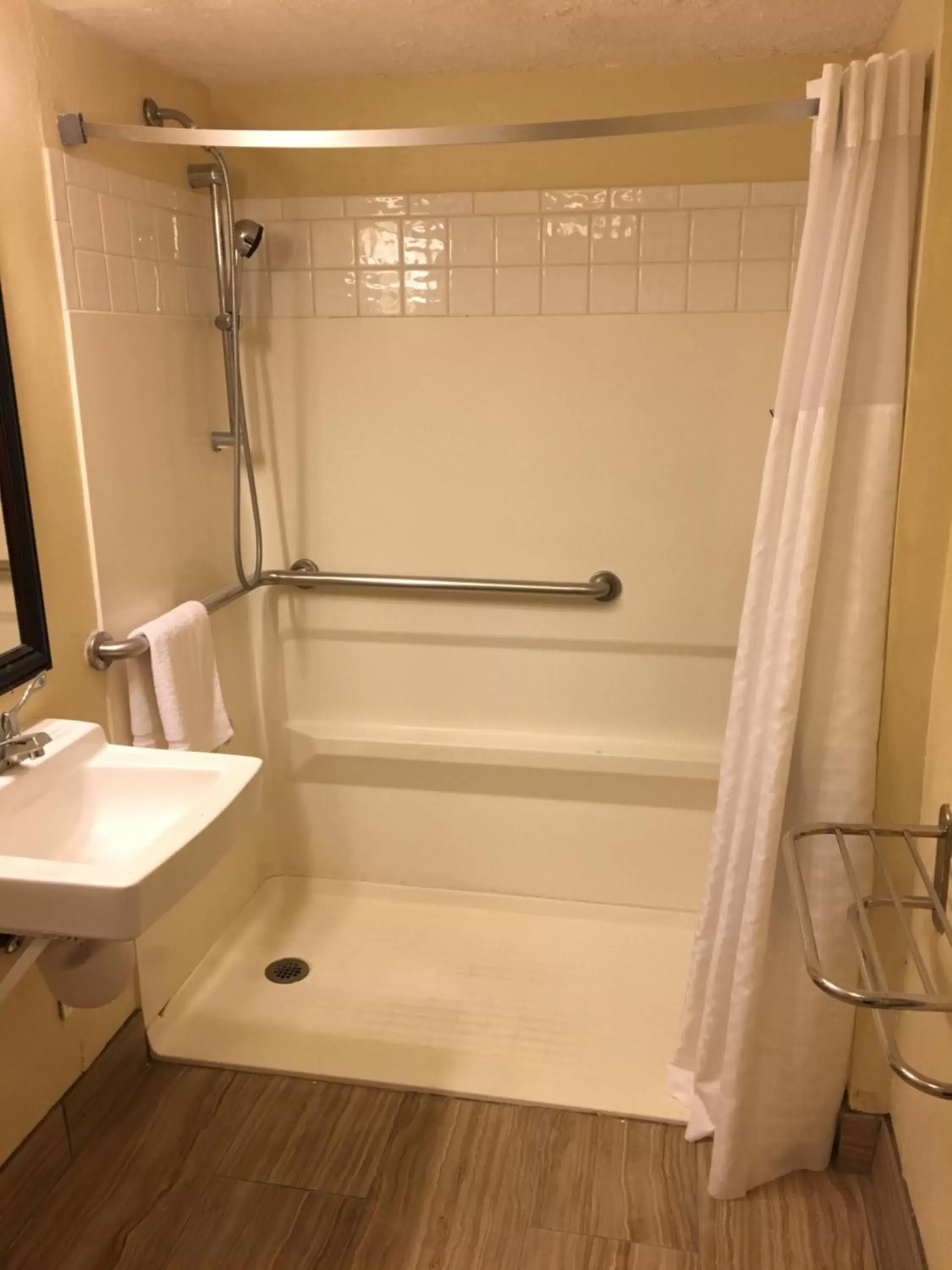 Bathroom in Days Inn by Wyndham Brooksville