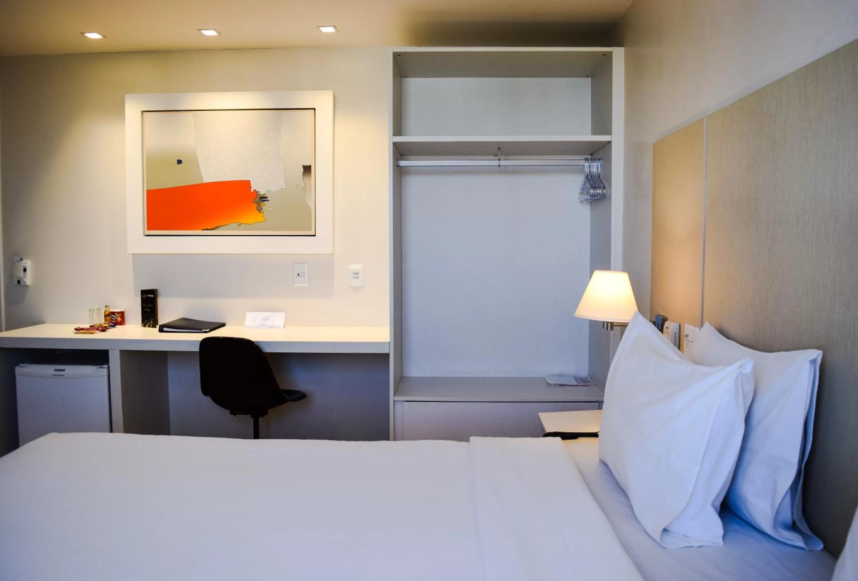 Decorative detail, Bed in América Bittar Hotel