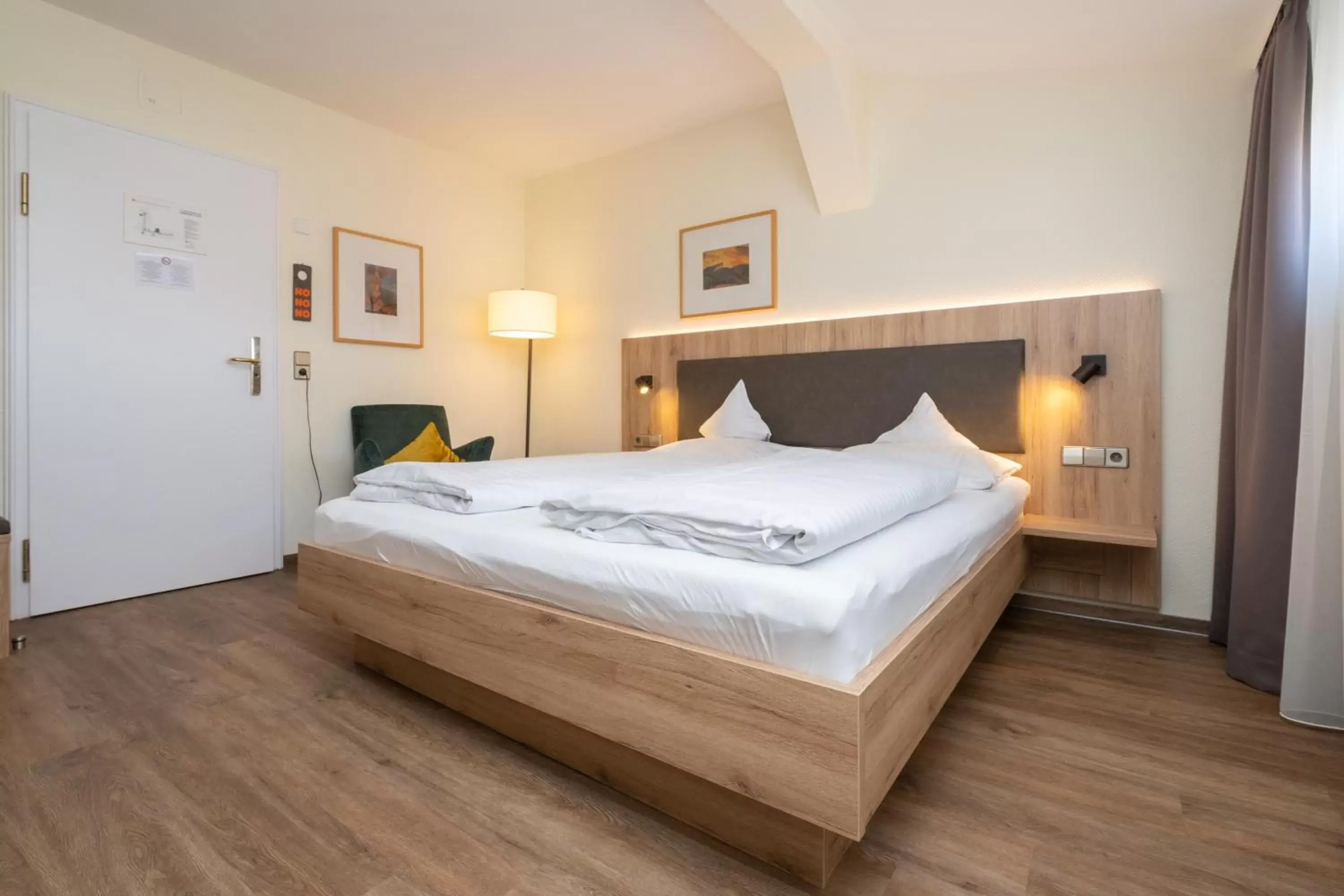 Photo of the whole room, Bed in Hotel Niedersächsischer Hof Photo of the whole room, Bed in Hotel Niedersächsischer Hof