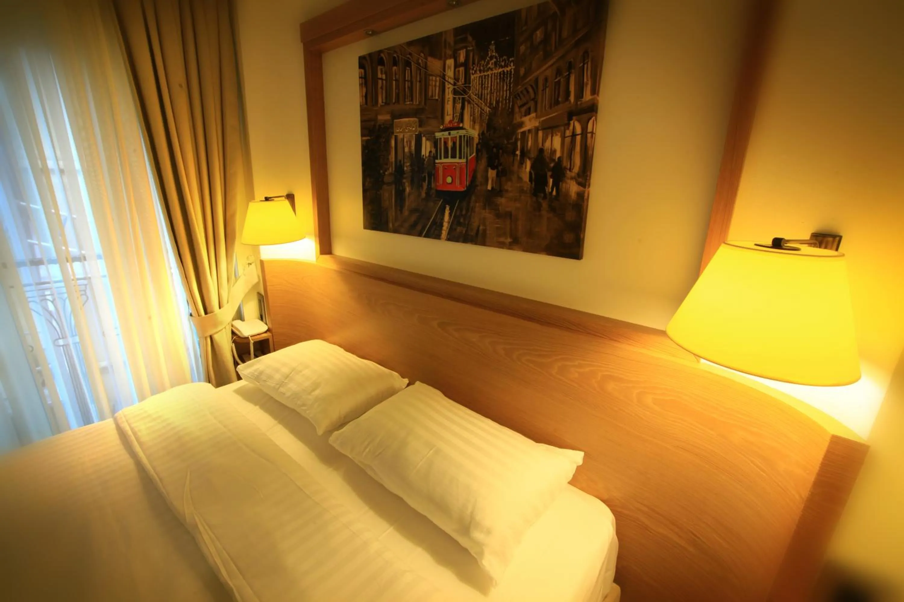 Bedroom, Bed in Beyoglu MLS Hotel