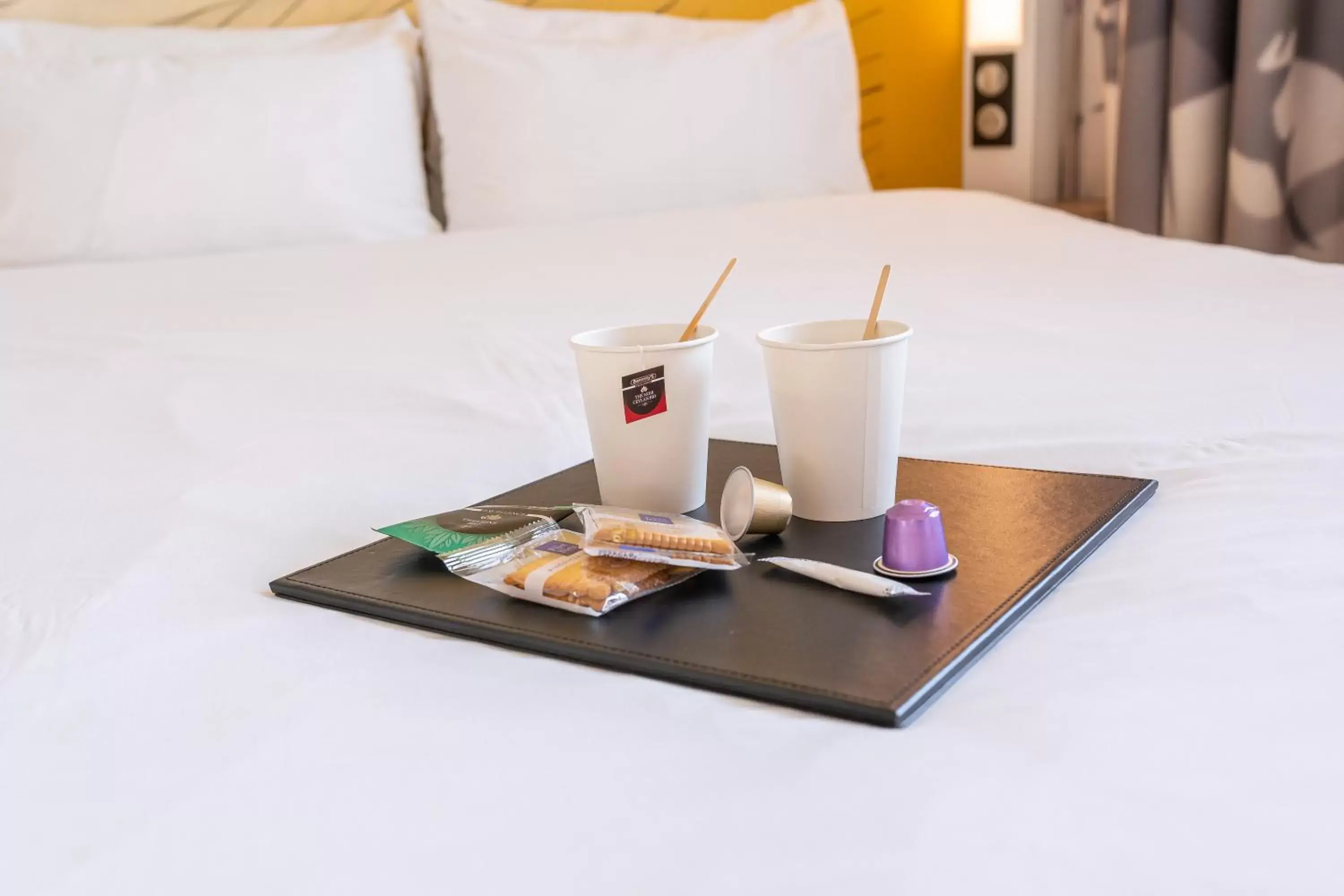 Coffee/tea facilities, Bed in B&B HOTEL Cergy Saint Christophe