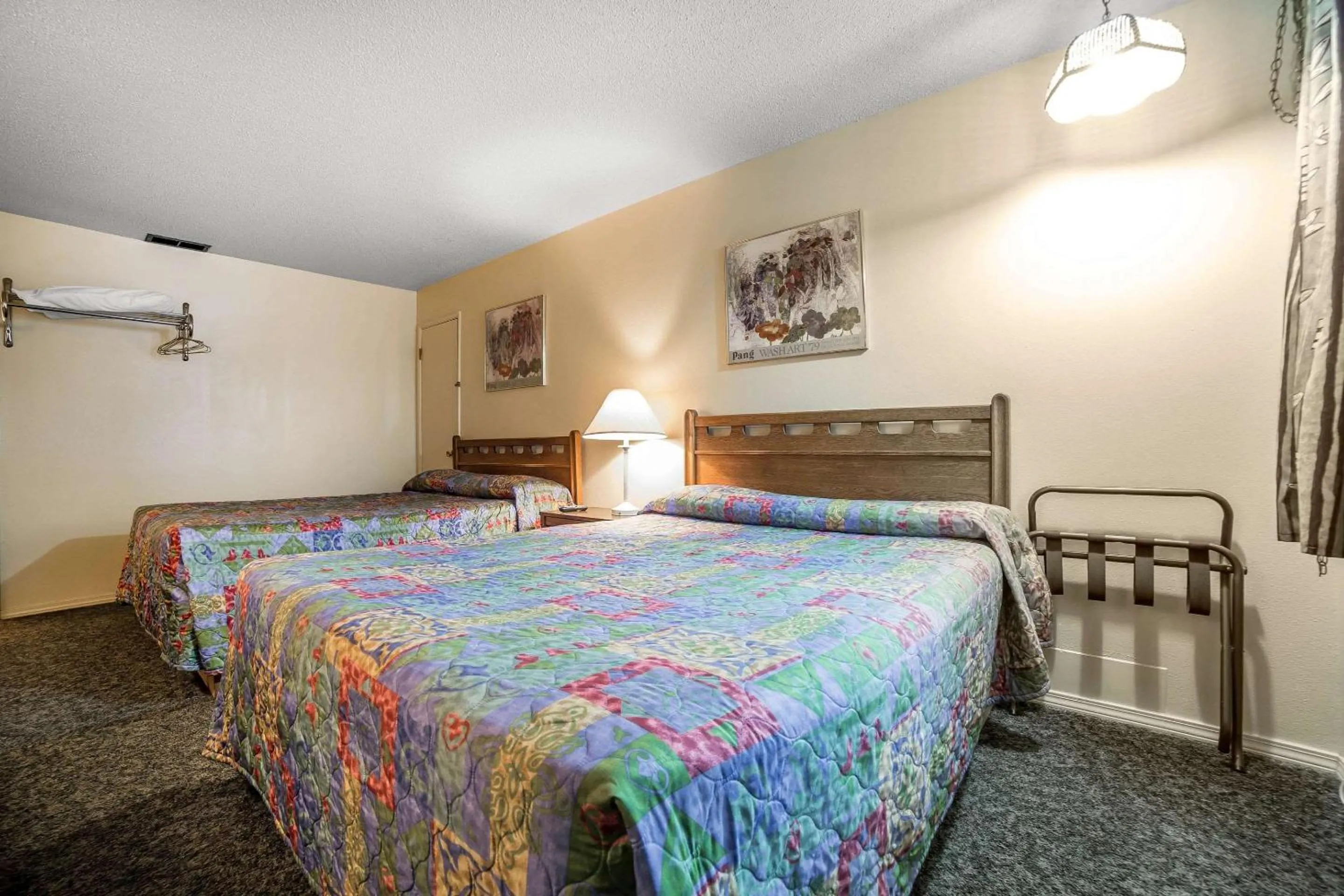 Bedroom, Bed in Rodeway Inn