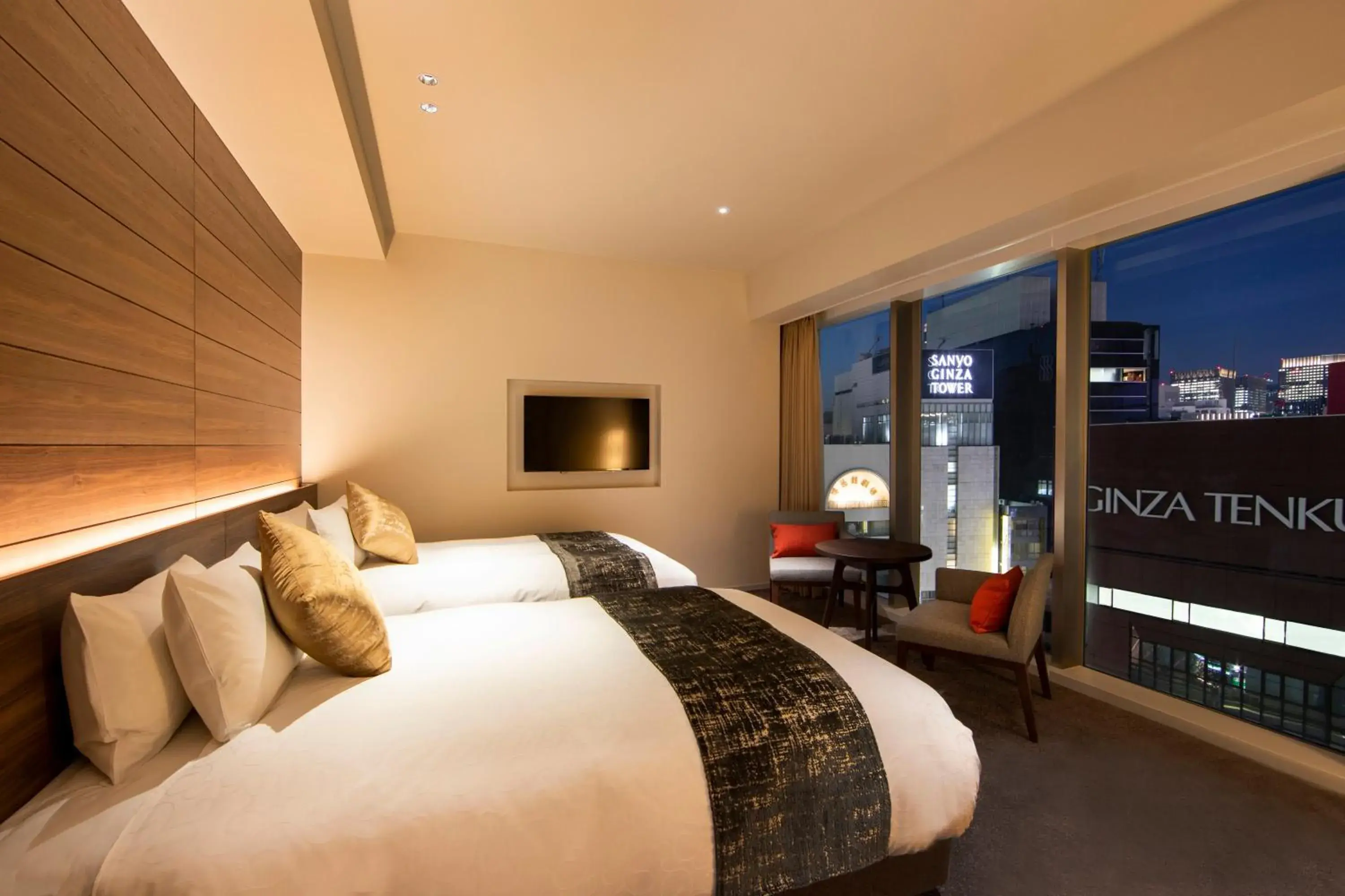 Bed in karaksa hotel premier Tokyo Ginza