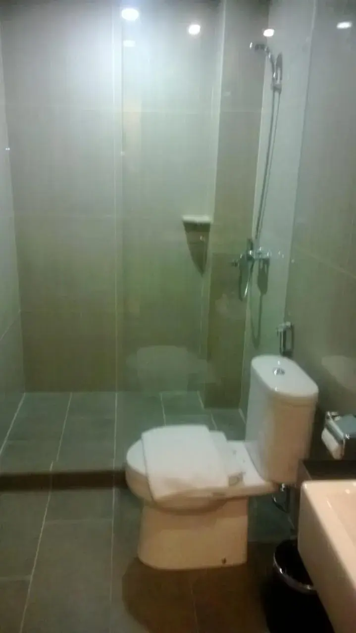 Bathroom in Winstar Hotel Pekanbaru