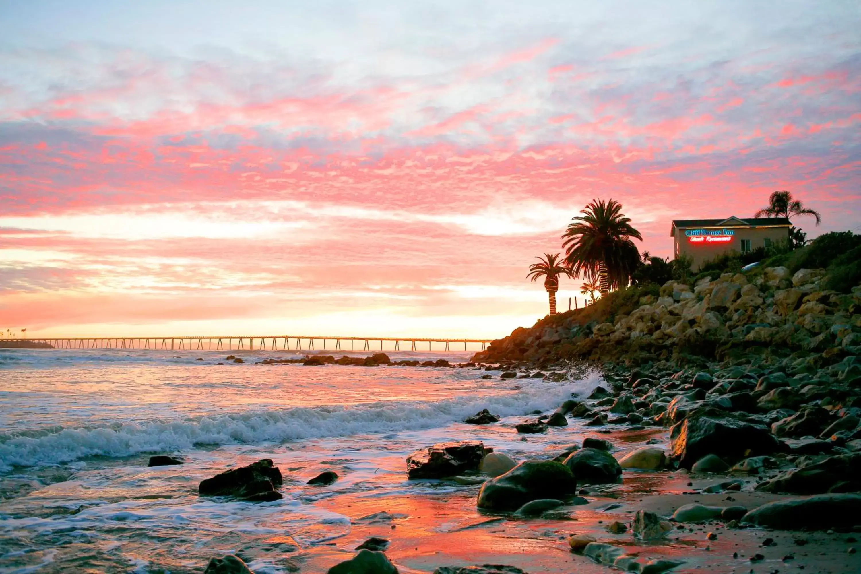 Beach in Cliff House Inn Beach in Cliff House Inn