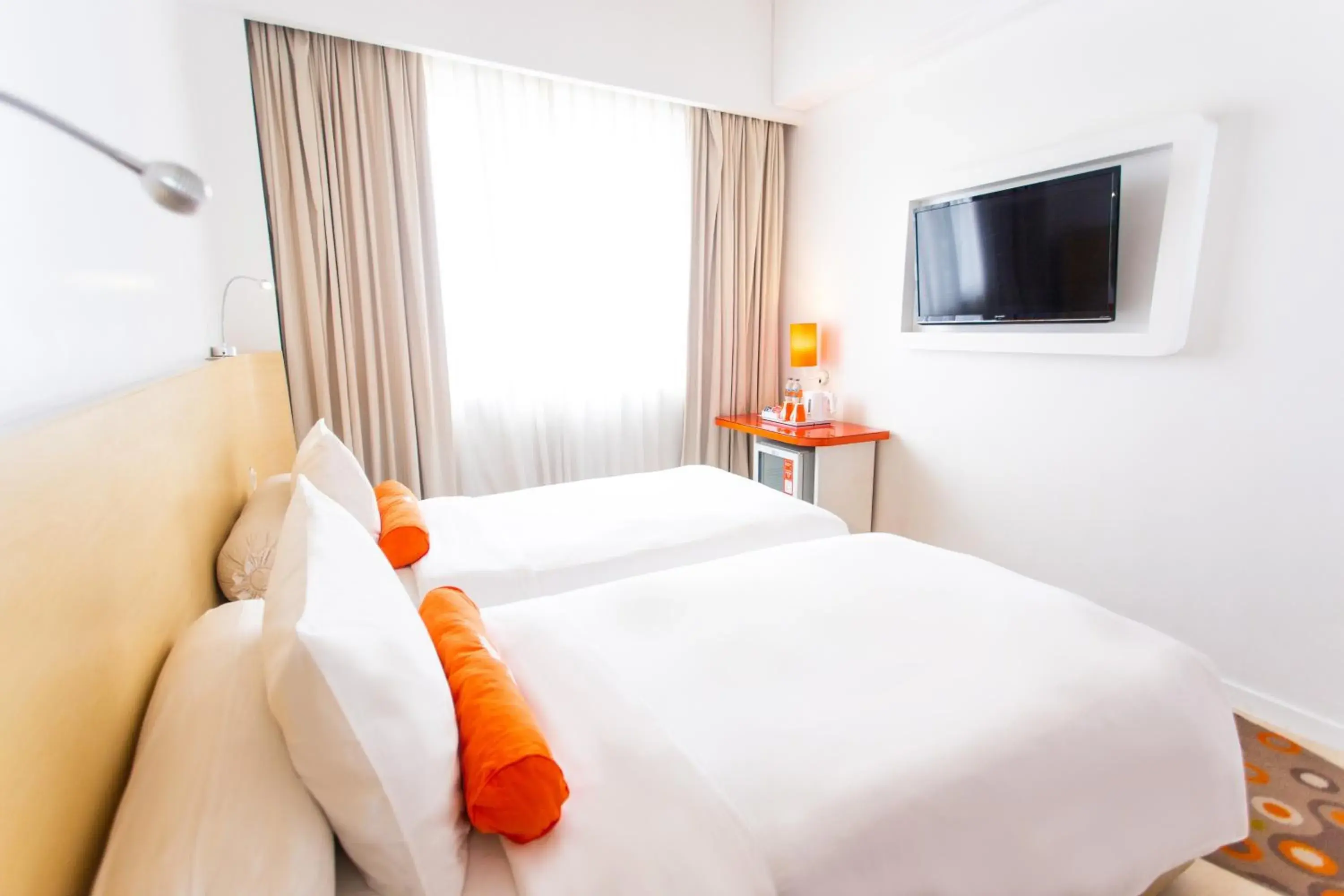 Bedroom, Bed in Harris Hotel Pontianak