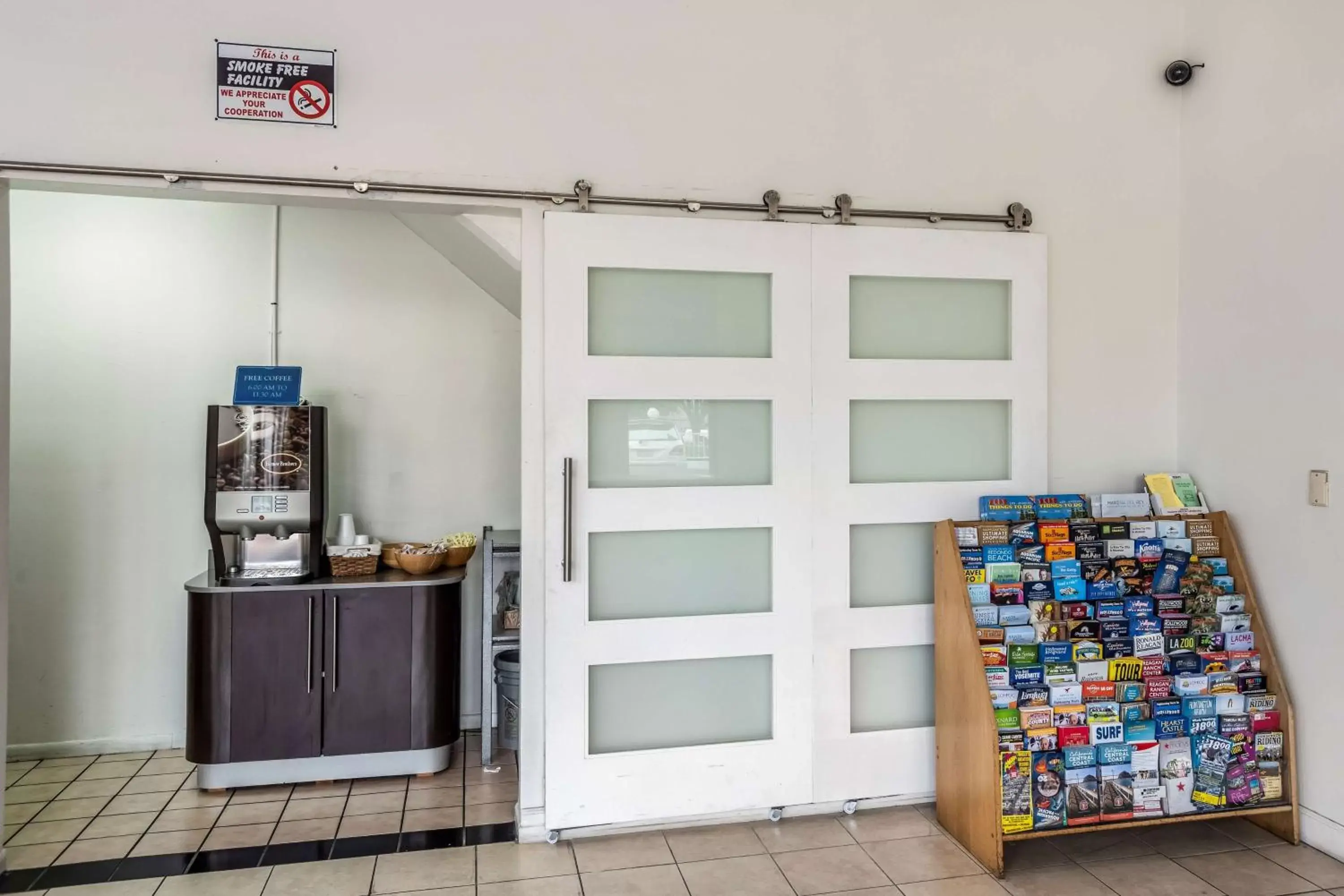 Coffee/tea facilities in Motel 6-Gardena, CA - South