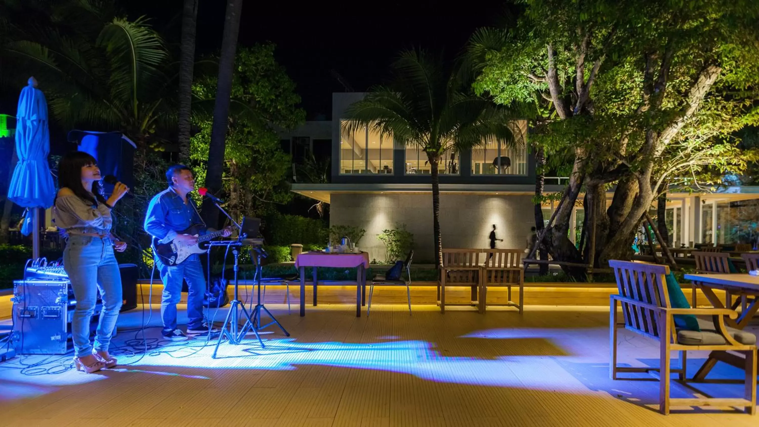 Dining area in Bann Pantai Resort