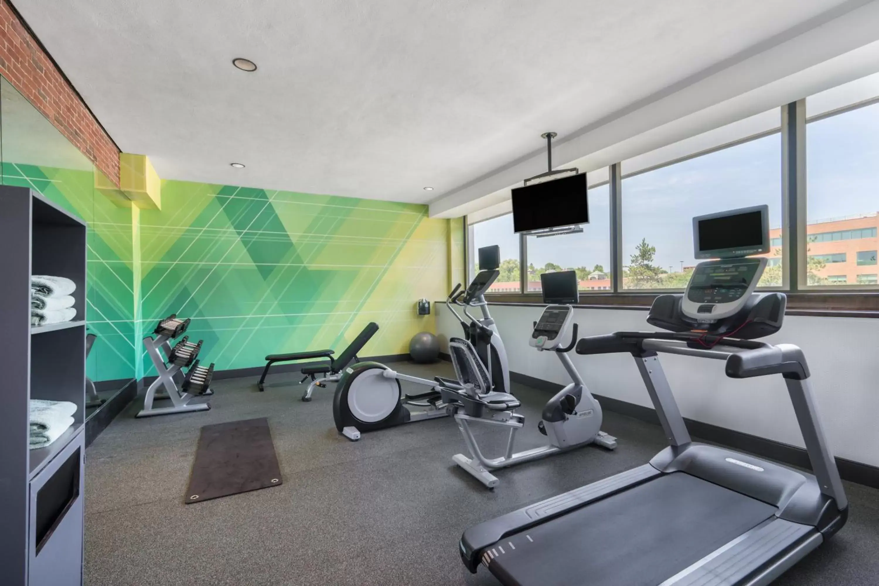 Spa and wellness centre/facilities, Fitness Center/Facilities in Holiday Inn & Suites Pittsfield-Berkshires, an IHG Hotel