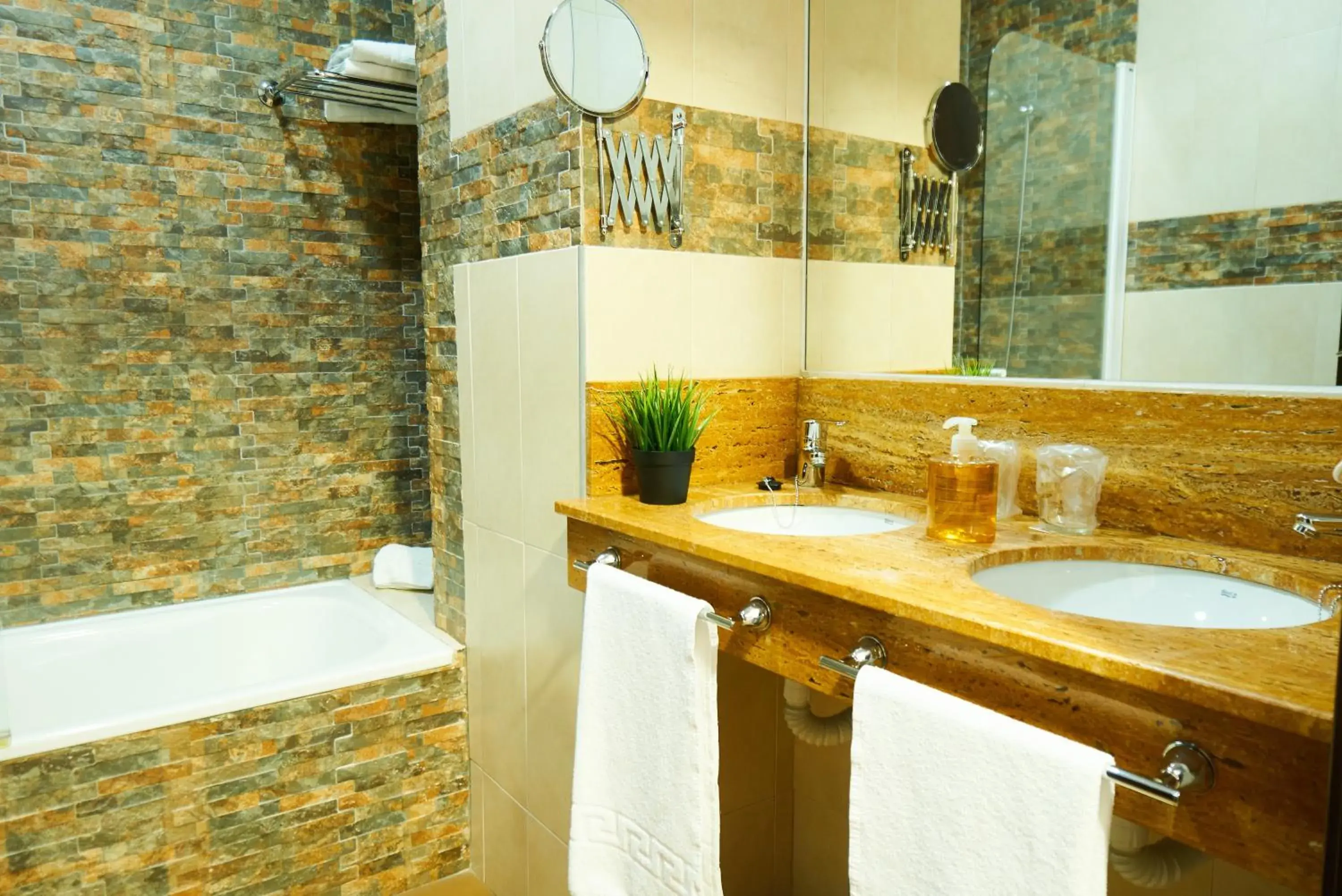 Bathroom in Hotel Albaida Nature