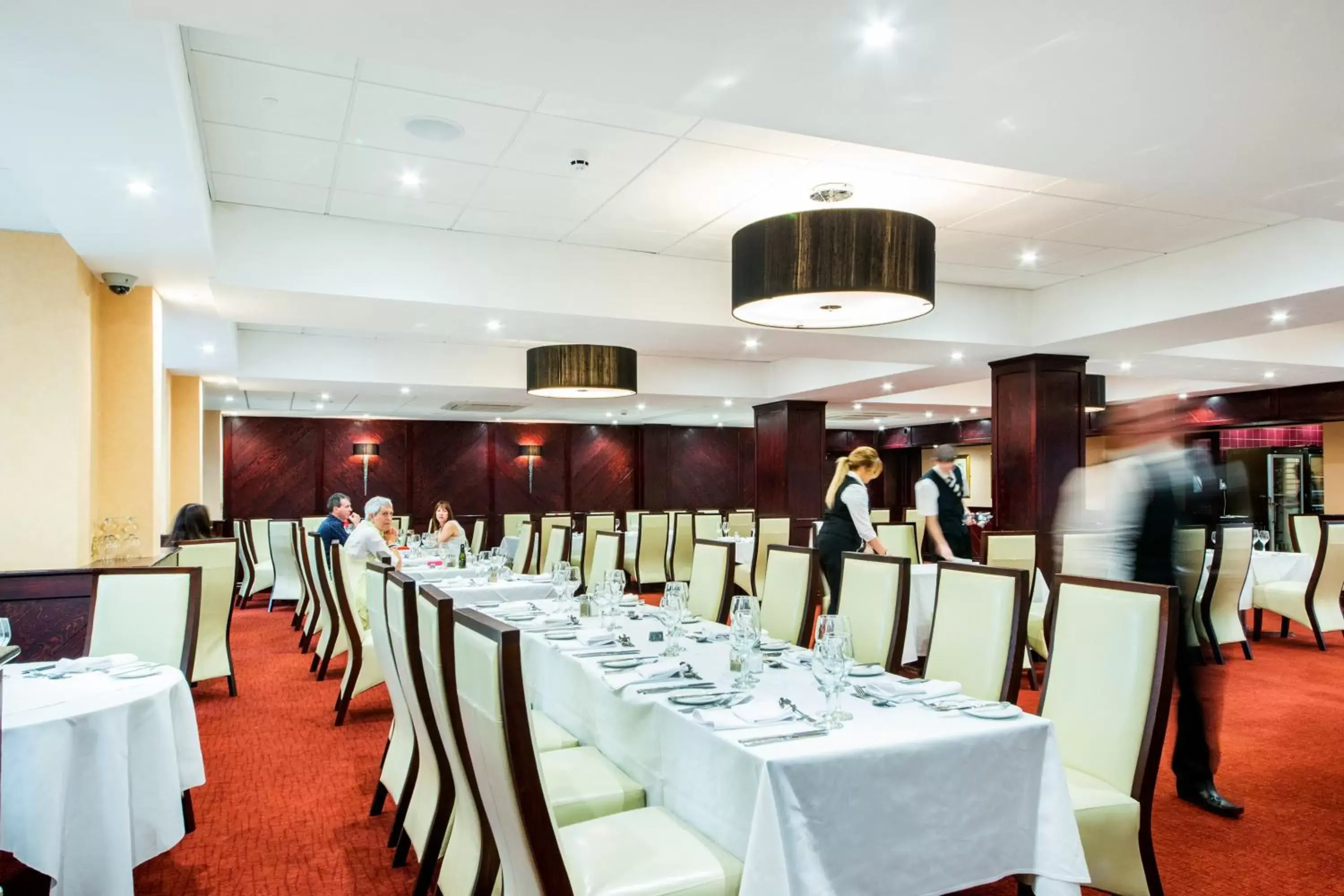 Staff, Restaurant/Places to Eat in Arden Hotel And Leisure Club
