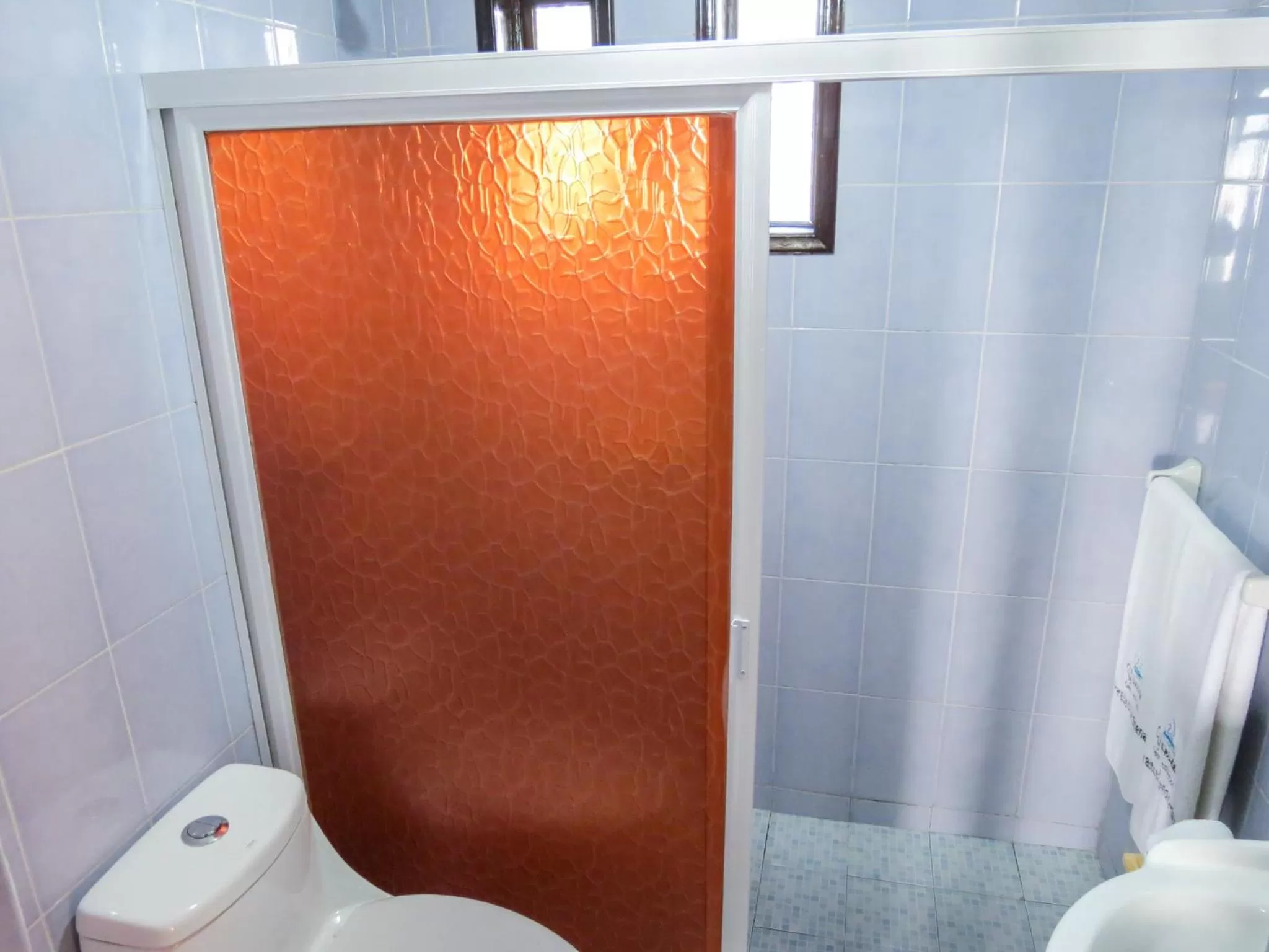 Bathroom in Cabañas Yunuén by Rotamundos