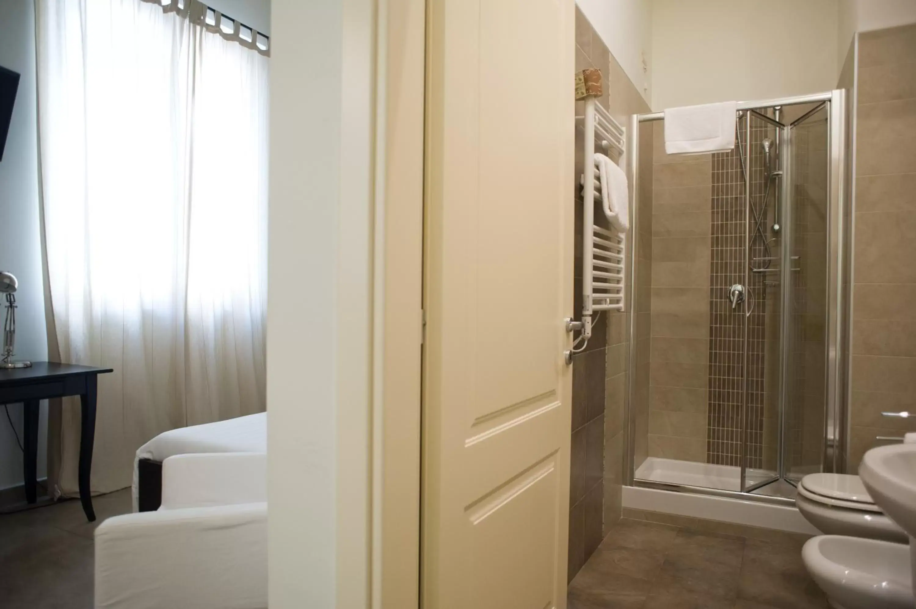 Decorative detail, Bathroom in B&B Suite Paciotti