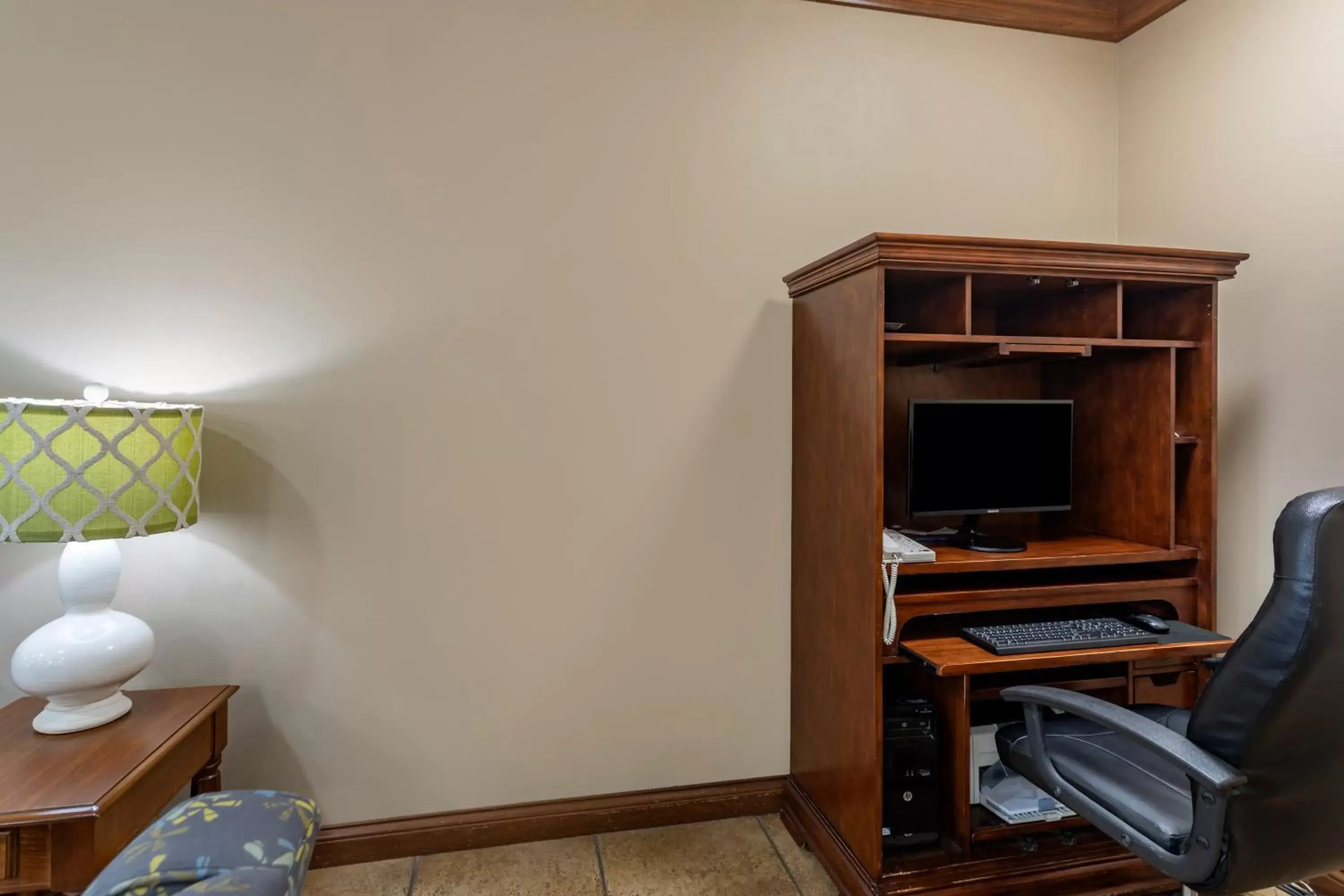 Business facilities, TV/Entertainment Center in Quality Inn & Suites