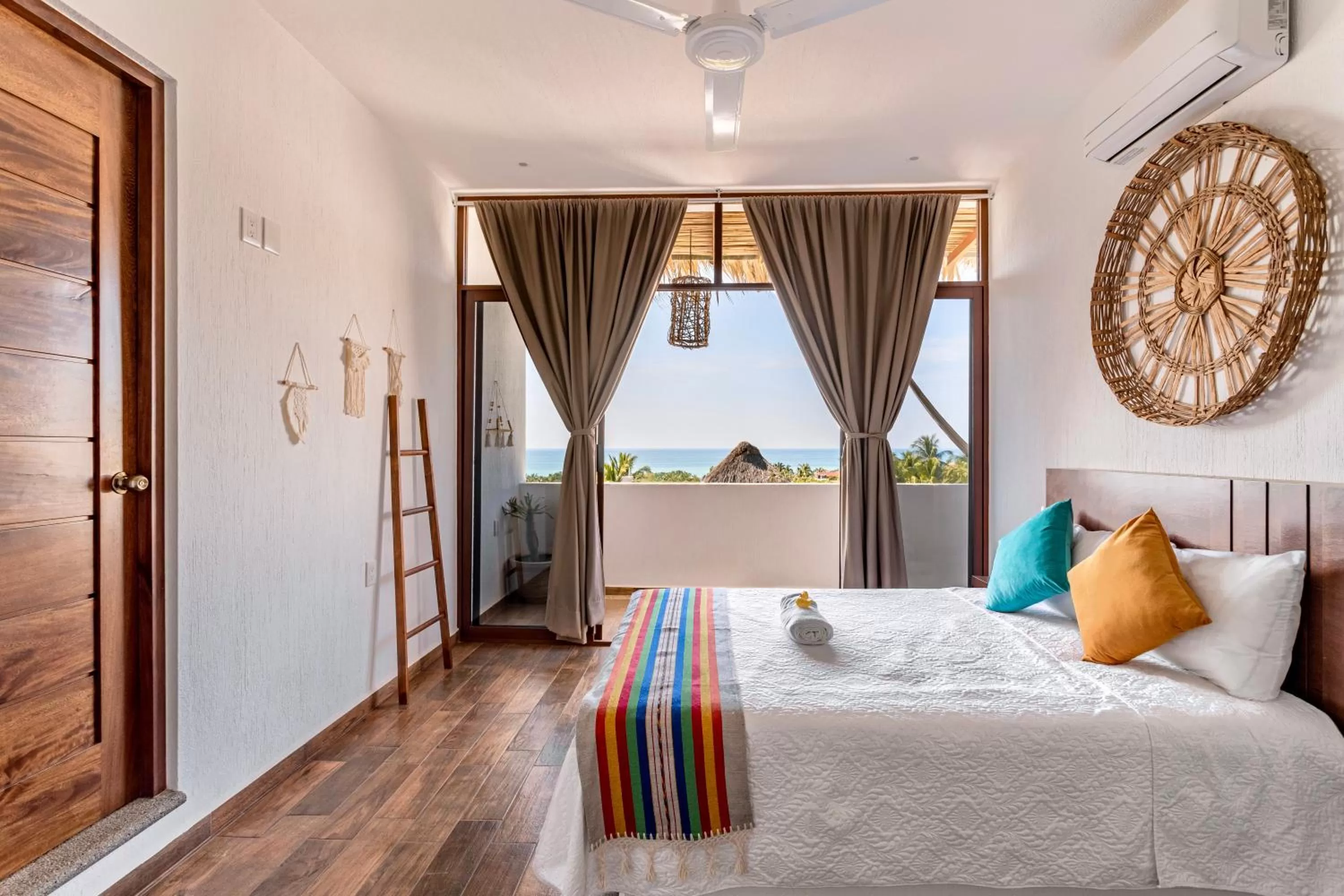 Bed in Punta Kai Hotel & Hostal