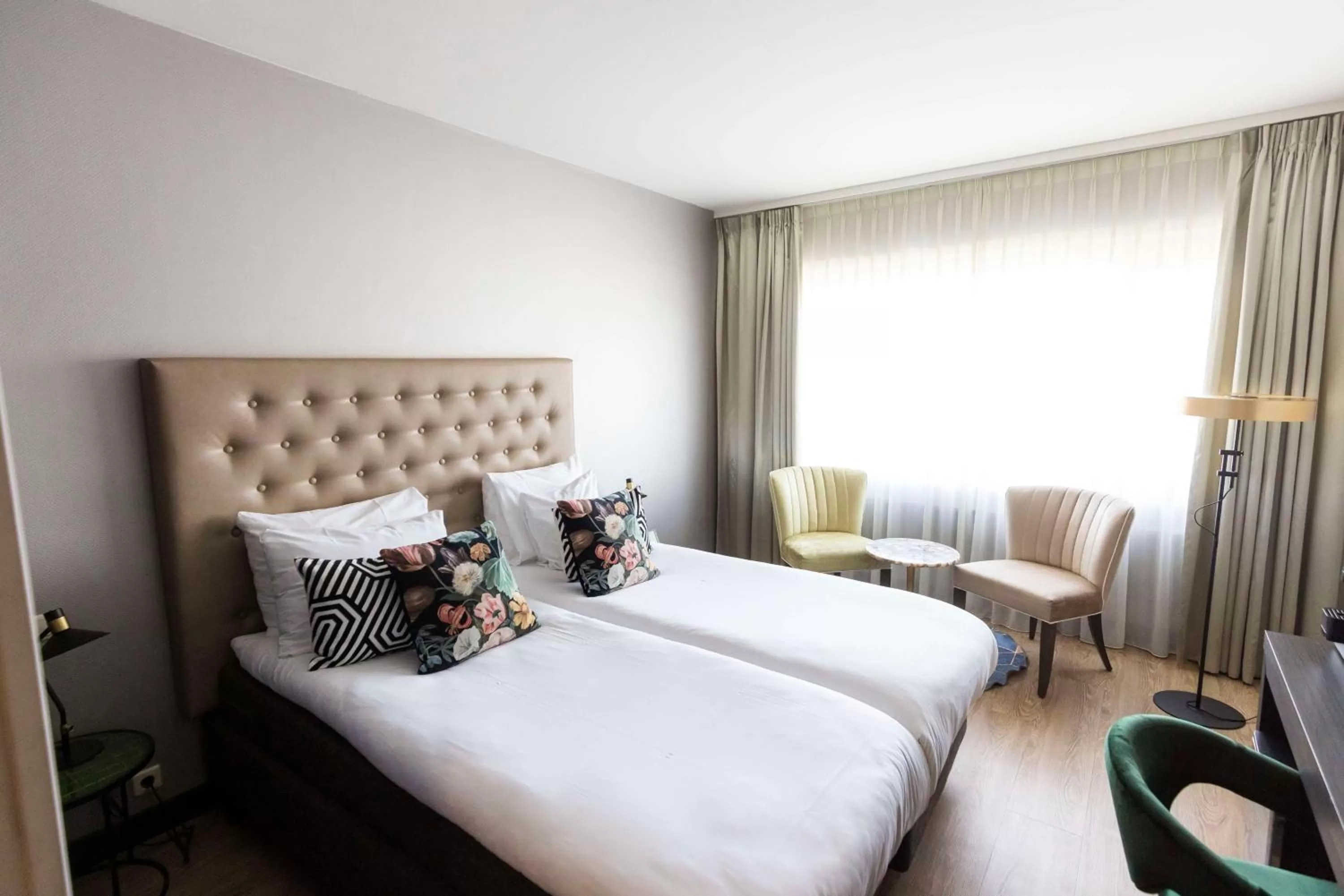Bedroom, Bed in City Hotel Haarhuis, World Hotels Crafted Collection