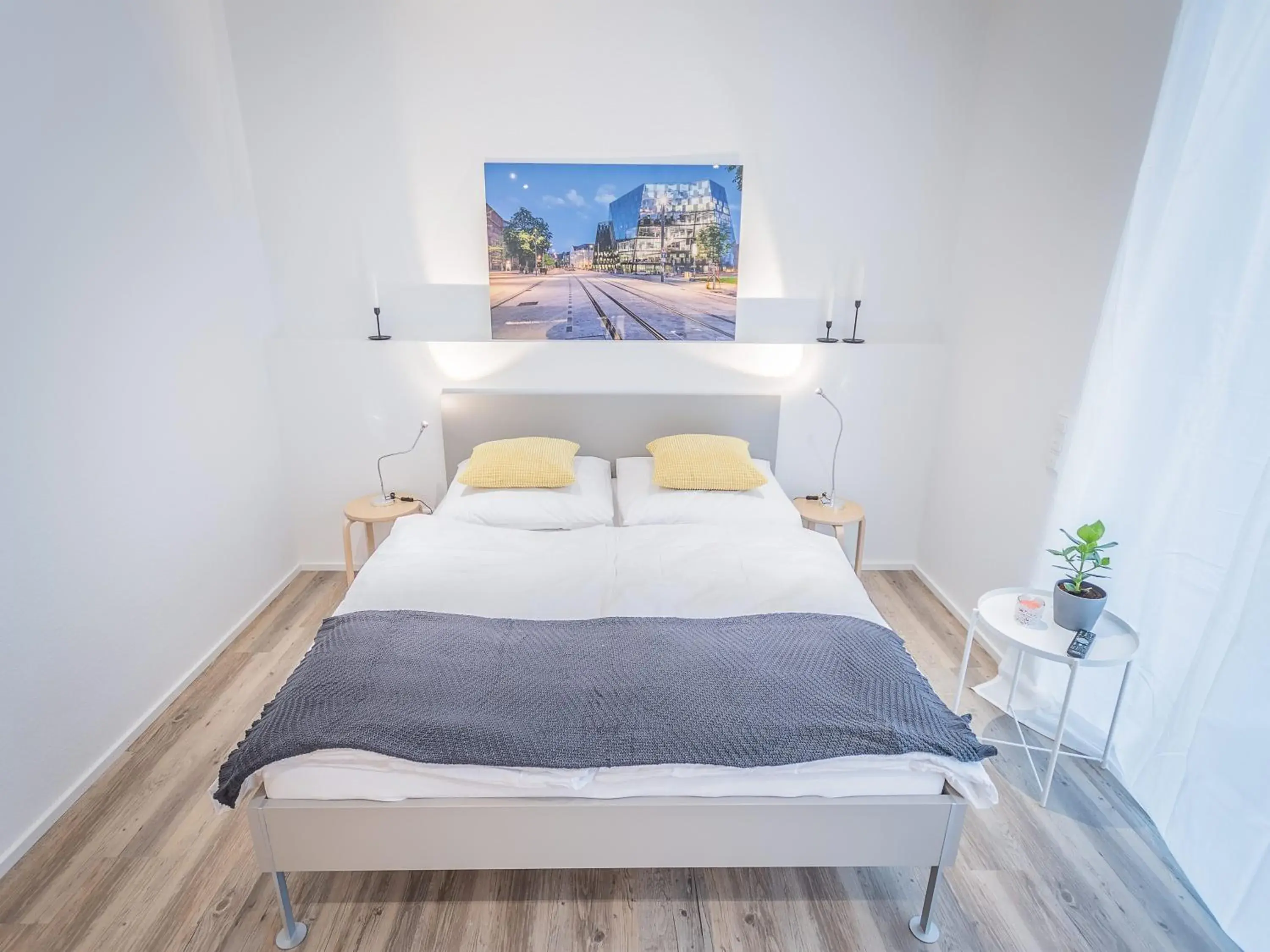 Bed in Freiburger-Ferienwohnung