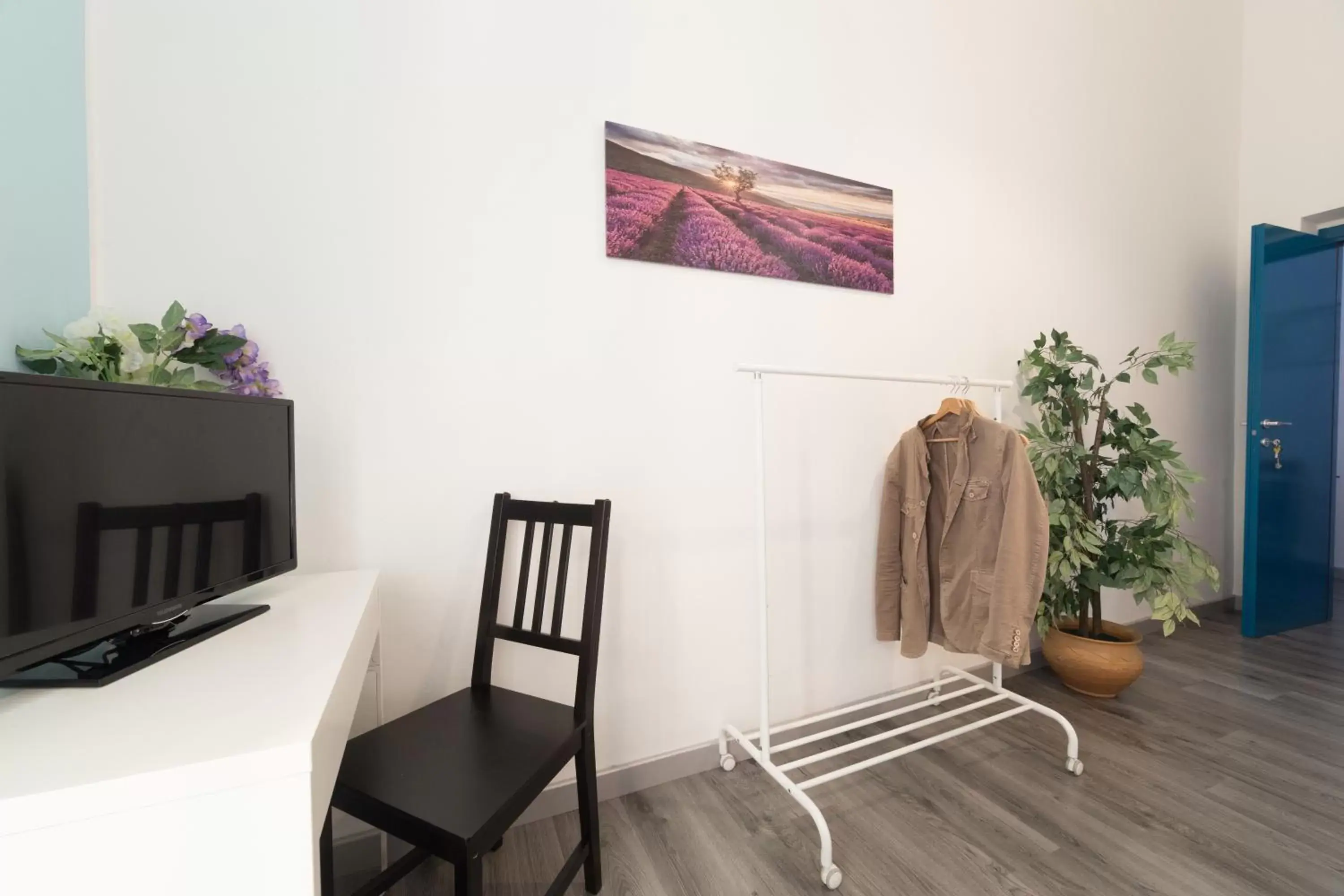 Bedroom, TV/Entertainment Center in Tra L'Etna E Il Mare B&B