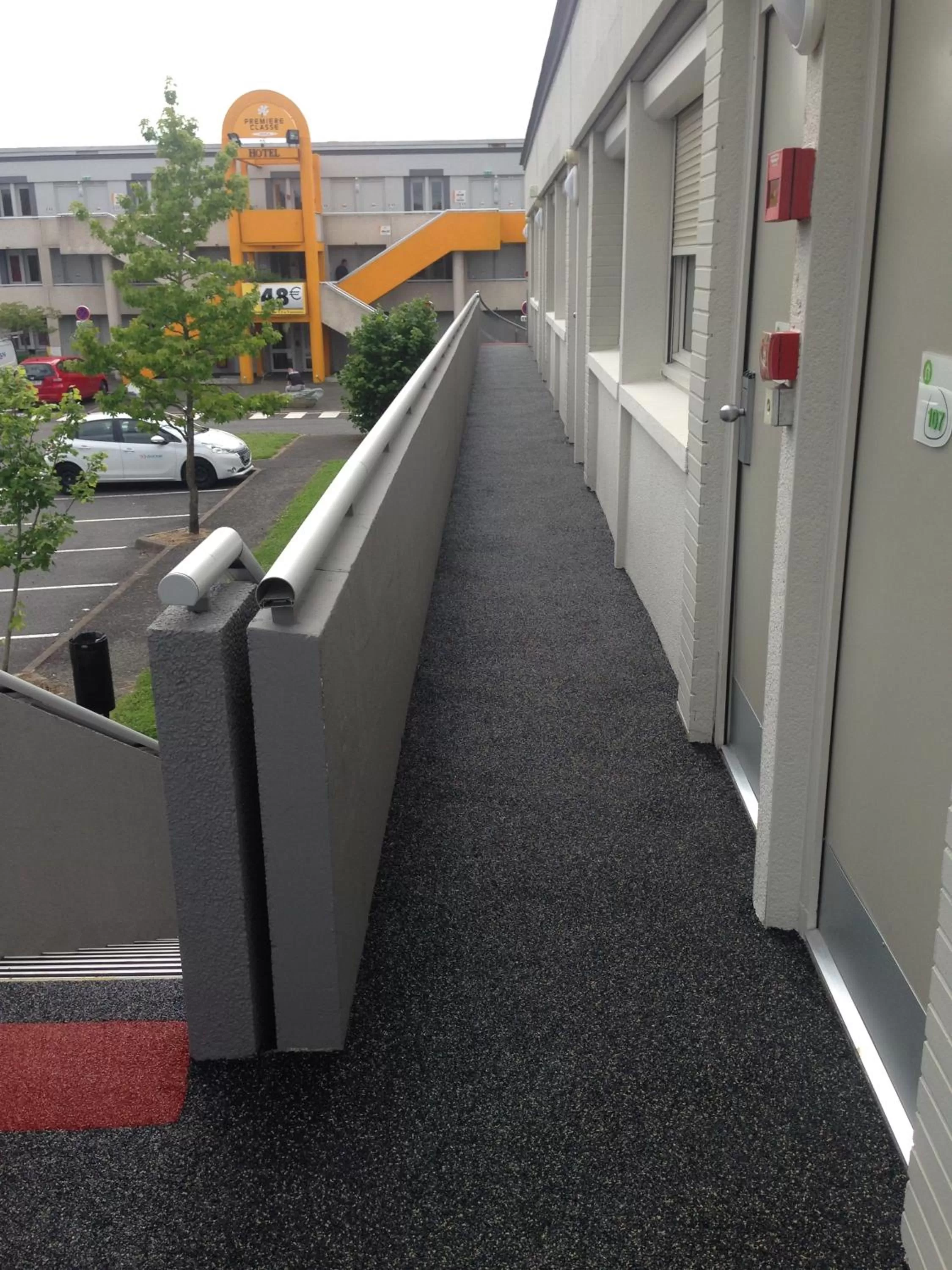 Property building in Campanile Nantes Saint-Sébastien-Sur-Loire