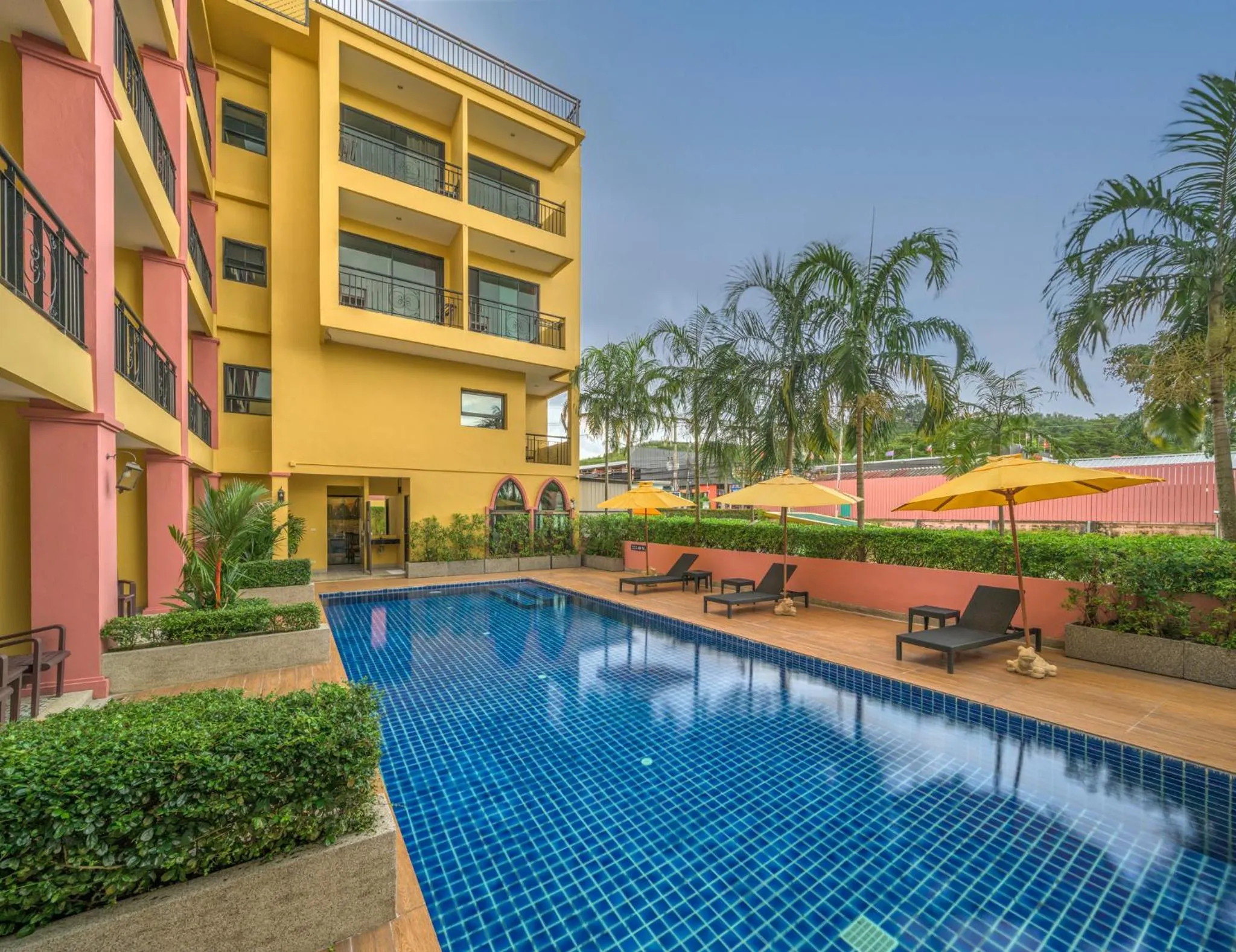 Swimming Pool in Anchanlina Hotel - SHA Plus