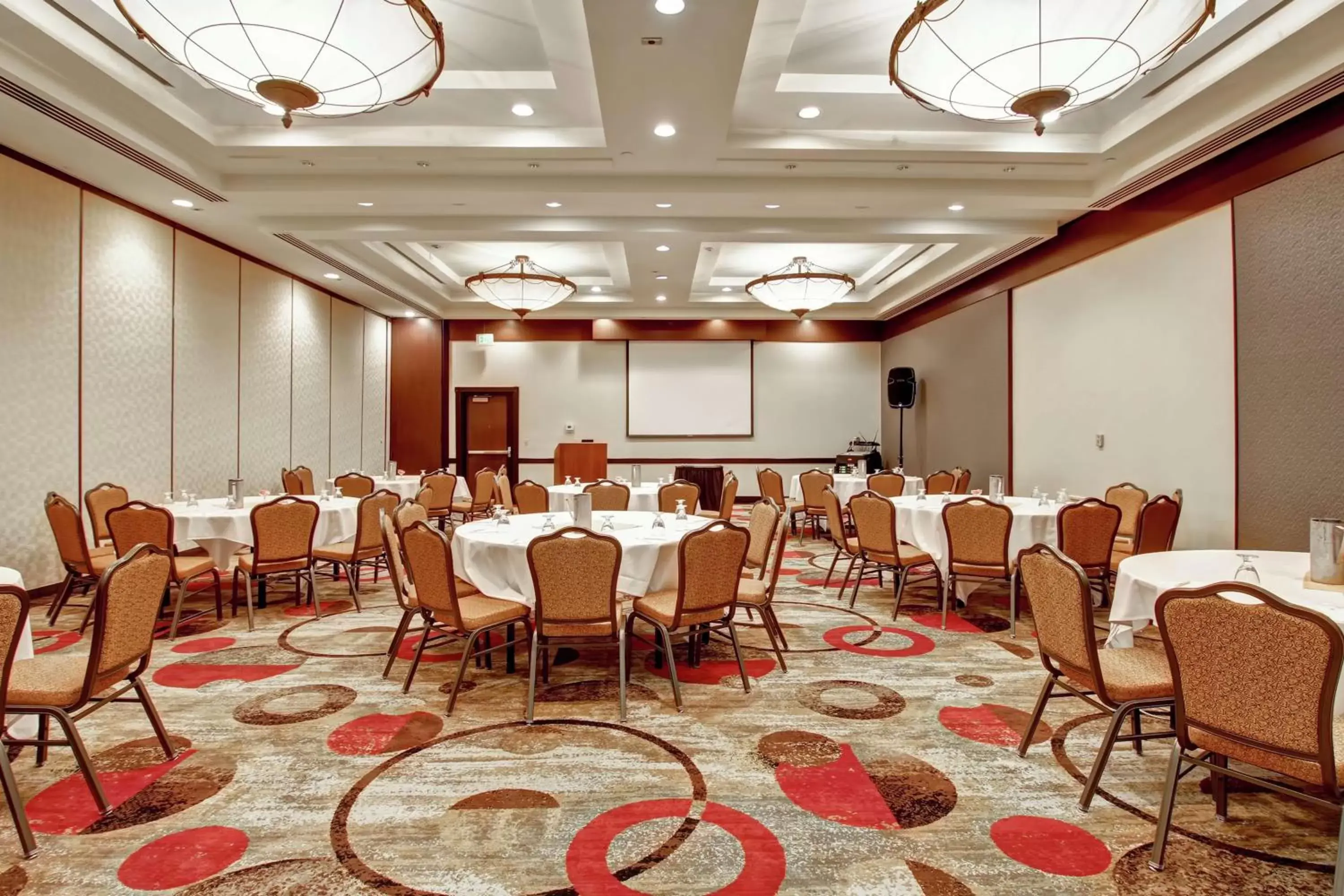 Meeting/conference room in DoubleTree by Hilton Pleasanton at The Club