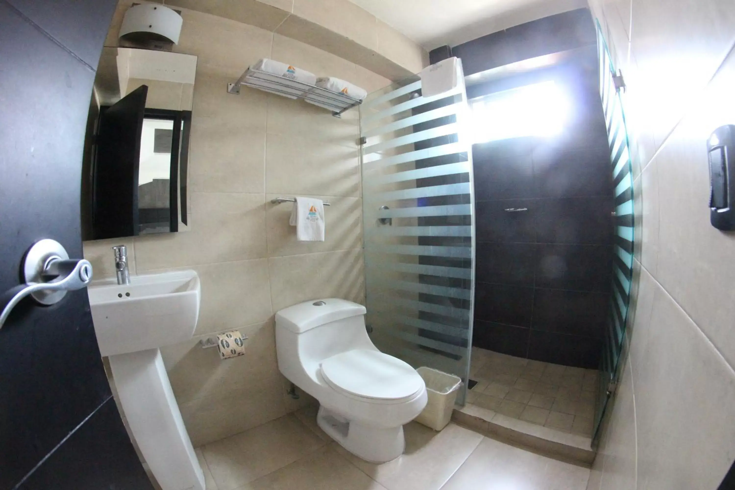 Bathroom in Hotel Portonovo Plaza Malecon