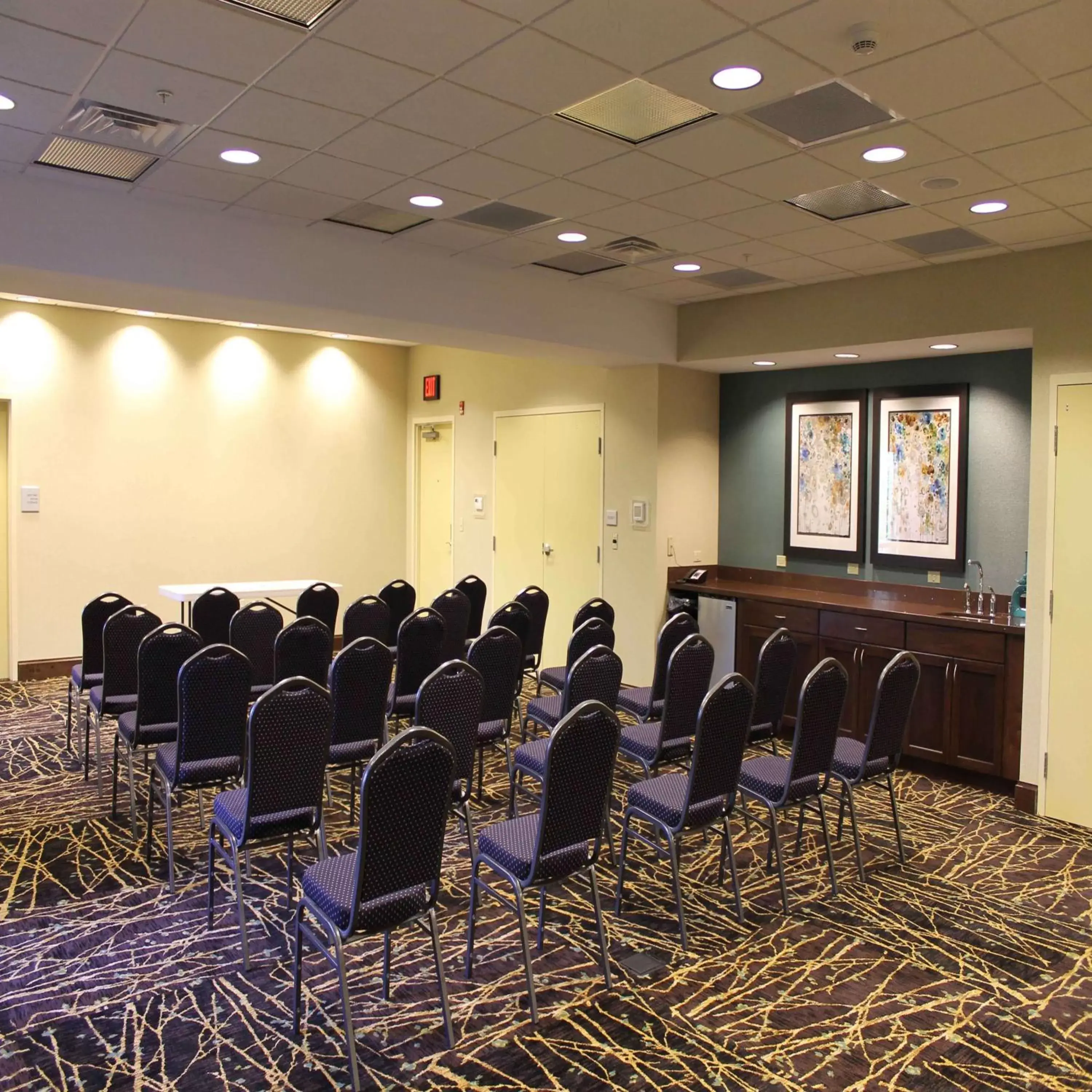 Meeting/conference room in Hampton Inn & Suites Stroudsburg Bartonsville Poconos