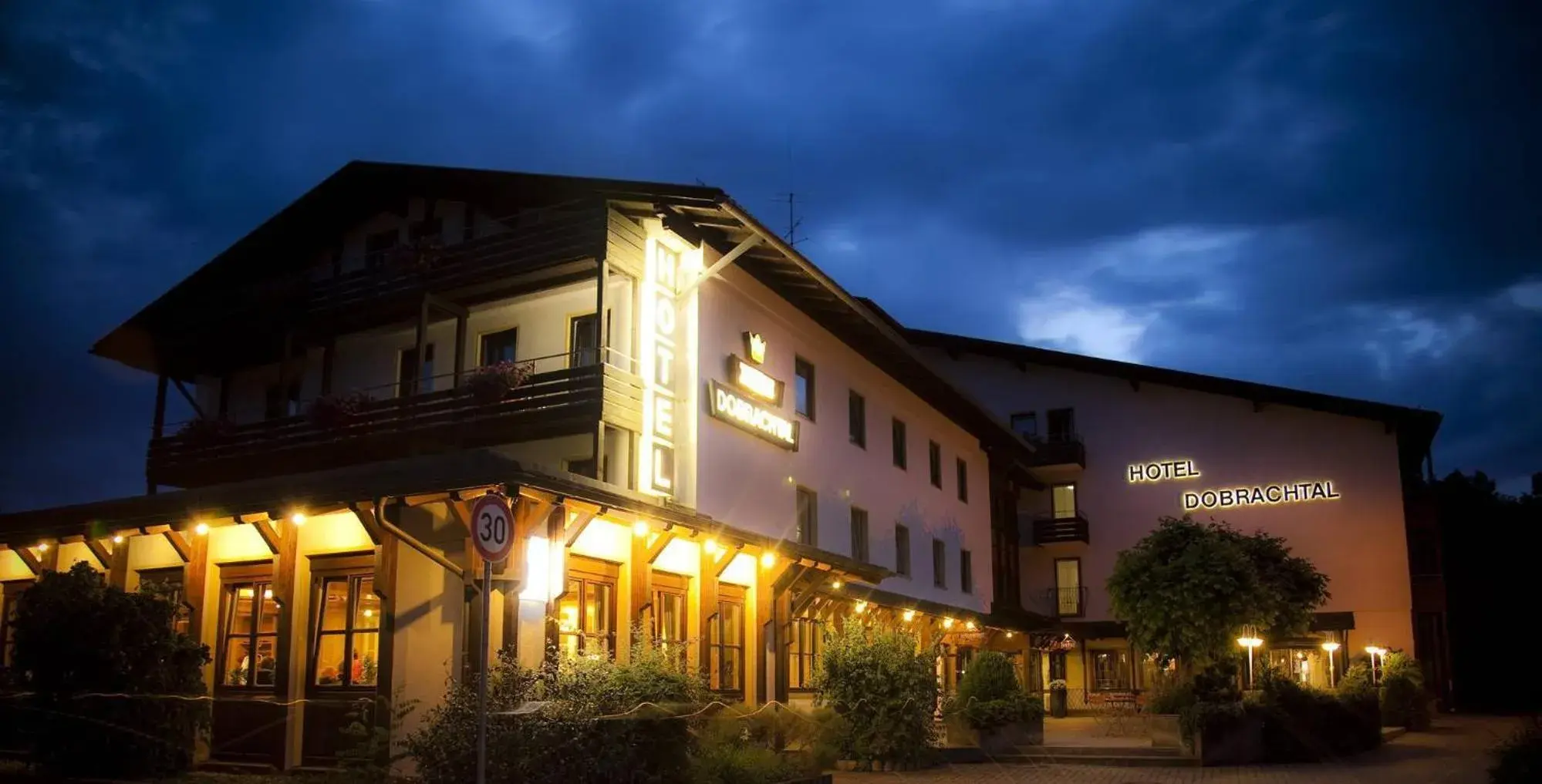 Facade/entrance, Property Building in Flair Hotel Dobrachtal