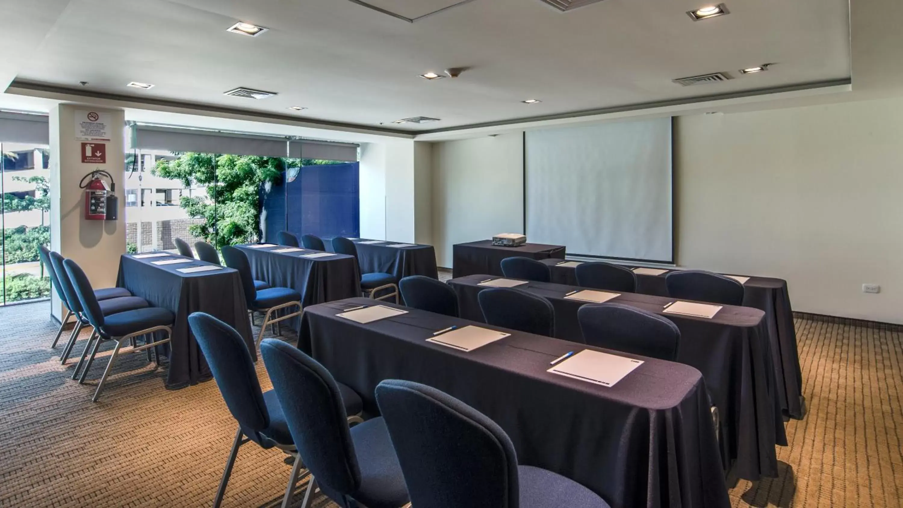 Meeting/conference room in Holiday Inn Express Culiacan, an IHG Hotel