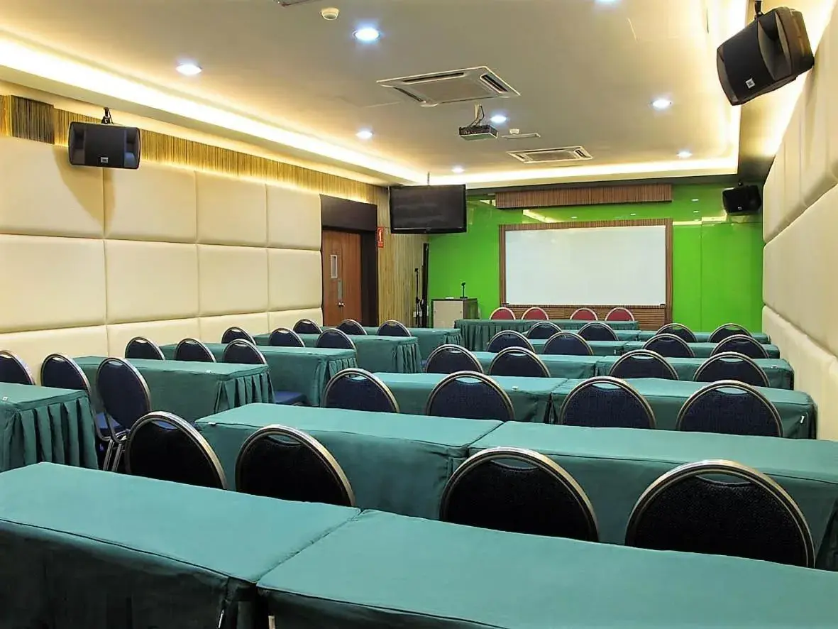 Meeting/conference room in Eight Days Boutique Hotel - Permas Jaya