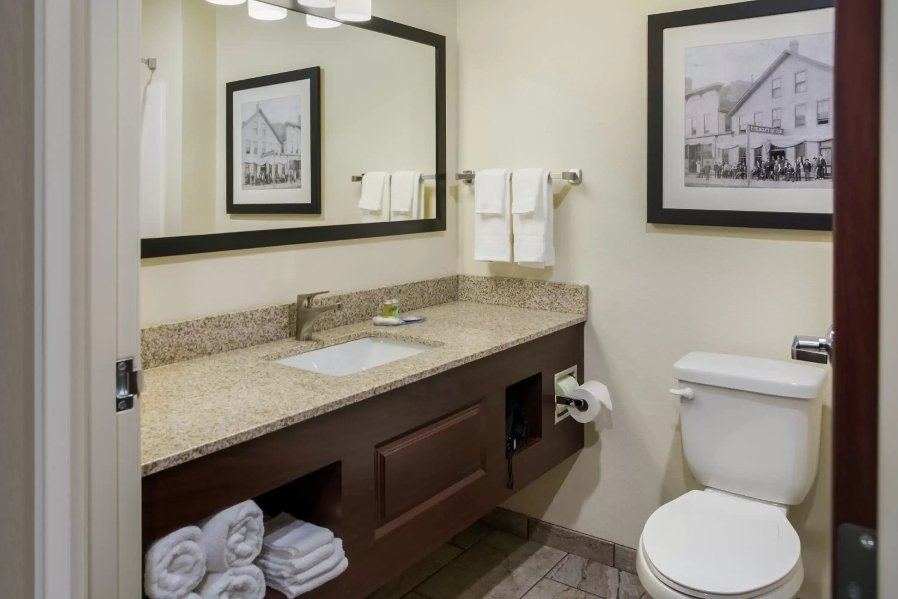 Toilet, Bathroom in Cobblestone Inn and Suites - Ashland