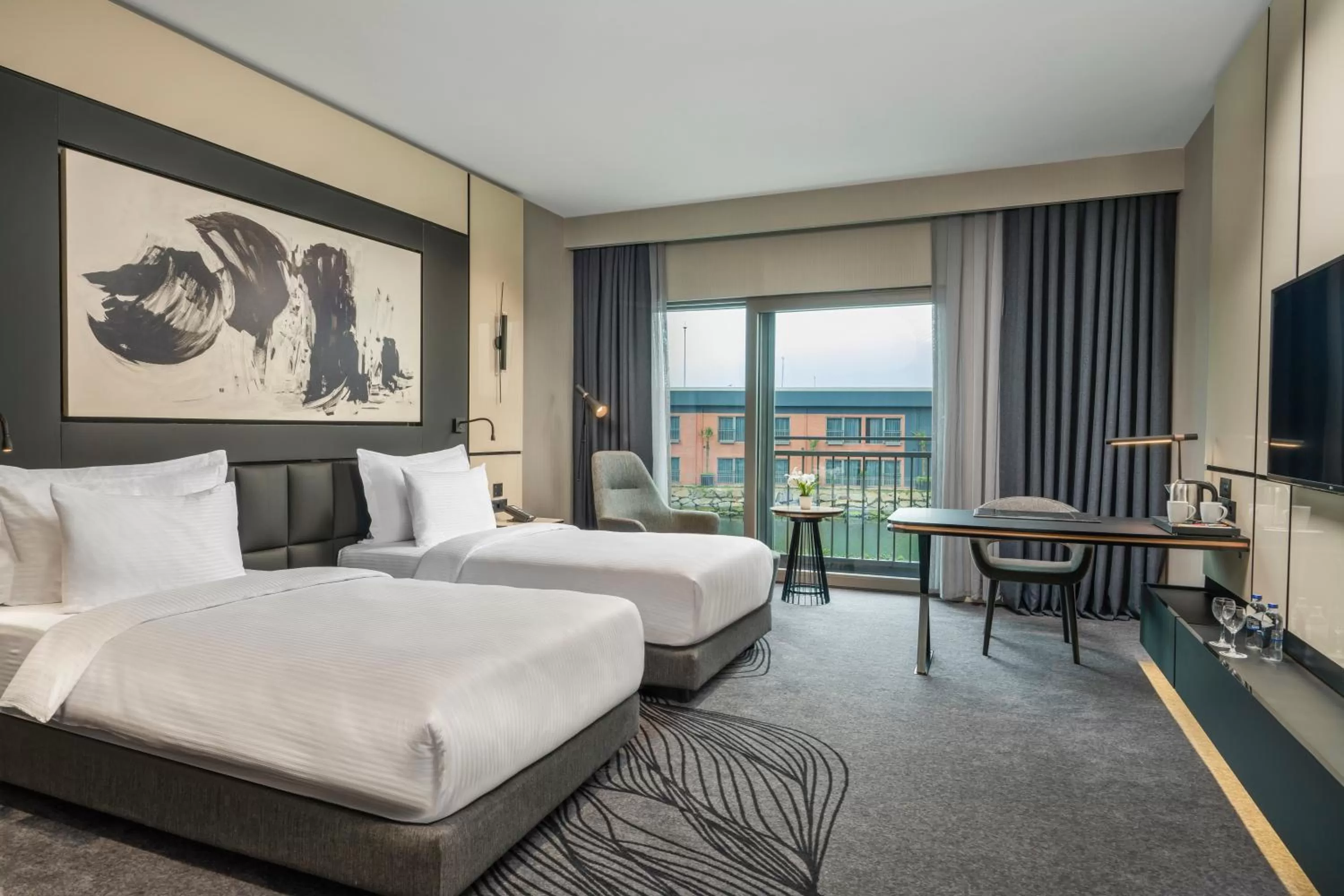 Bedroom, Bed in Crowne Plaza - Istanbul Tuzla Viaport Marina by IHG