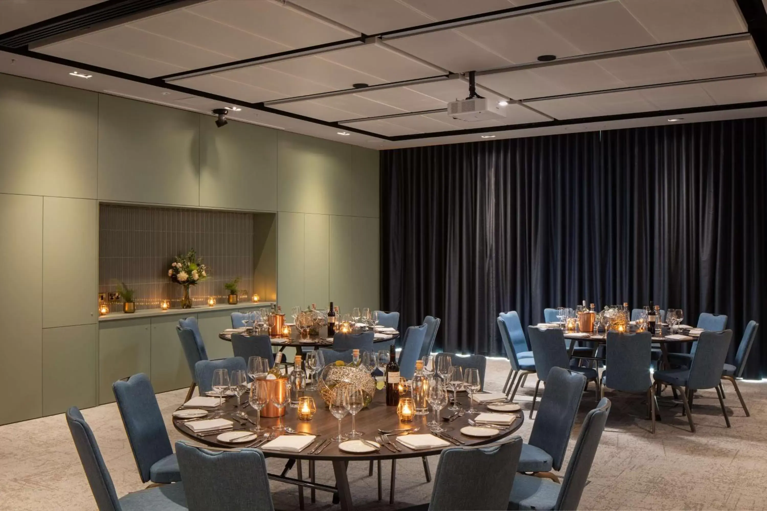 Meeting/conference room, Restaurant/Places to Eat in Radisson Blu Royal Hotel Dublin