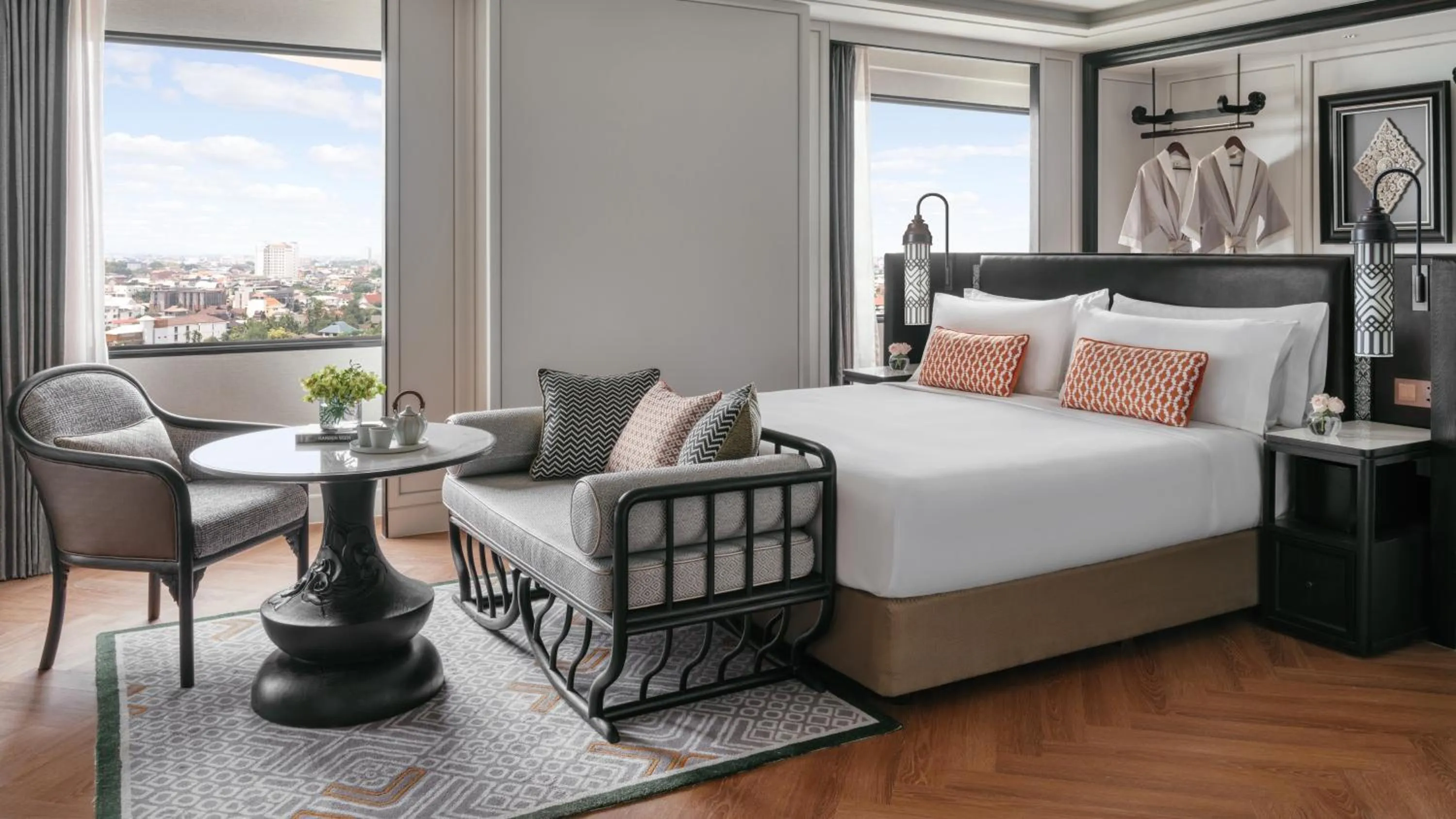 View (from property/room), Bed in InterContinental Chiang Mai The Mae Ping by IHG