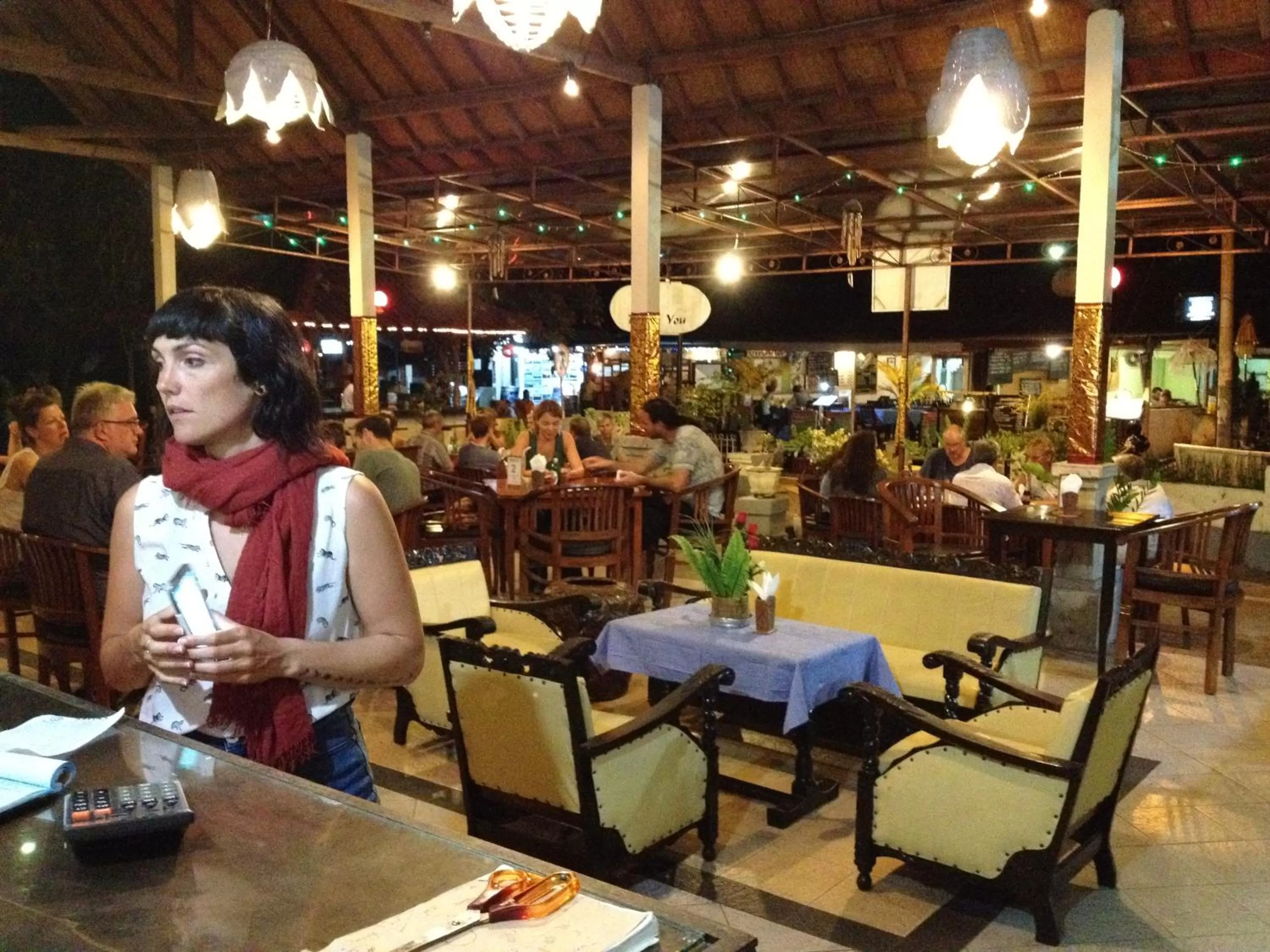 Restaurant/places to eat in Astina Hotel