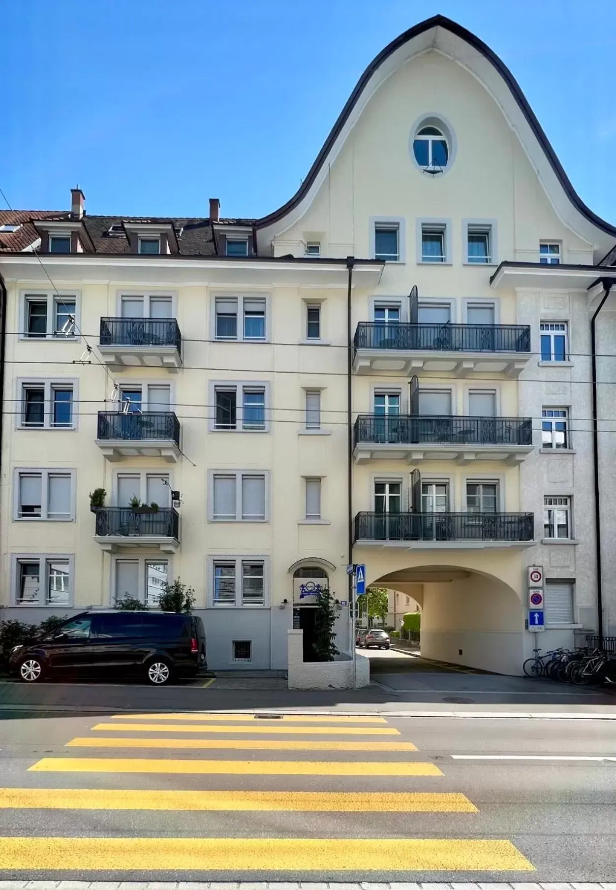 Property Building in Seefeld Residenz