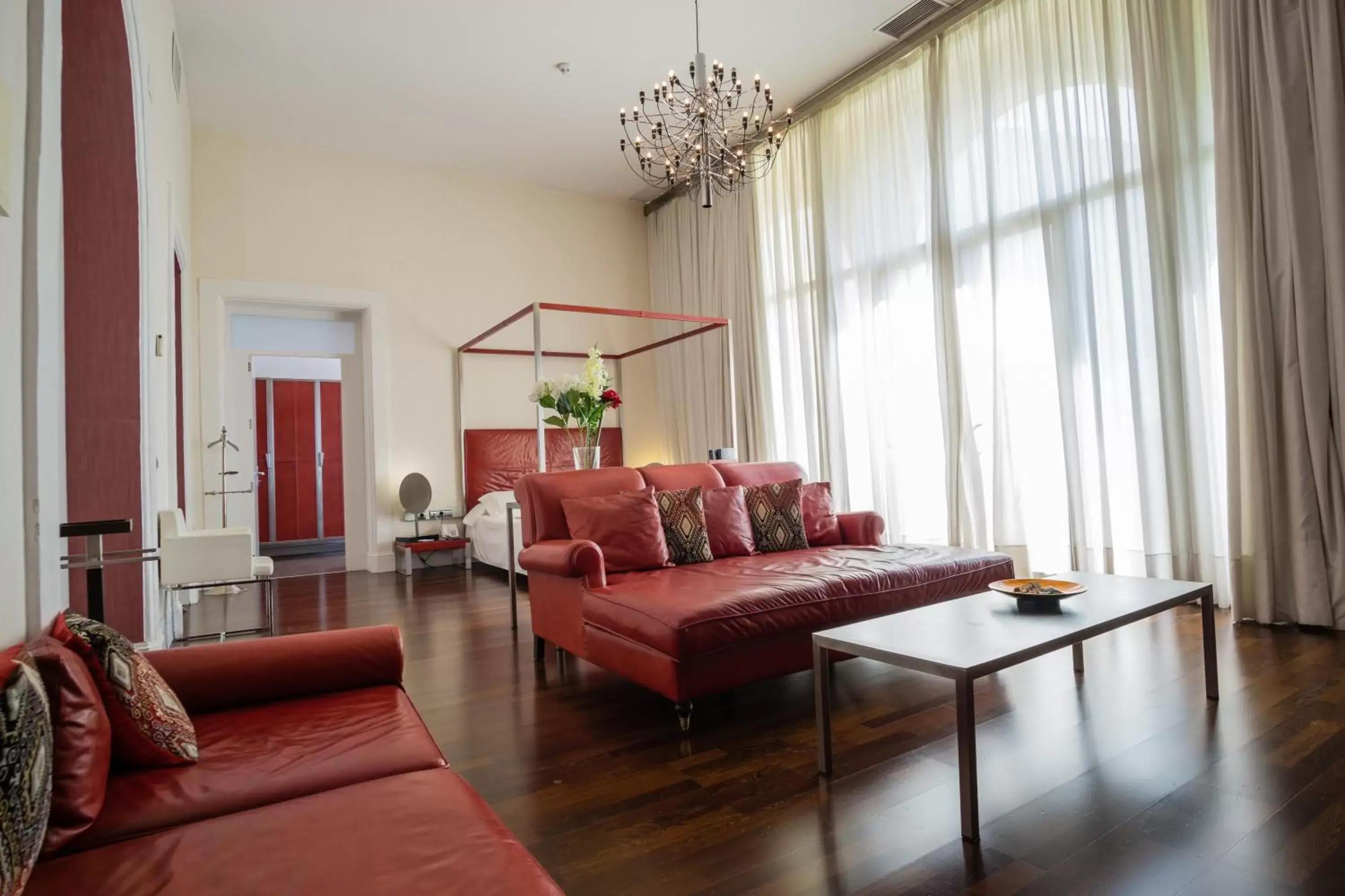 Photo of the whole room, Seating Area in Hotel Palacio Garvey