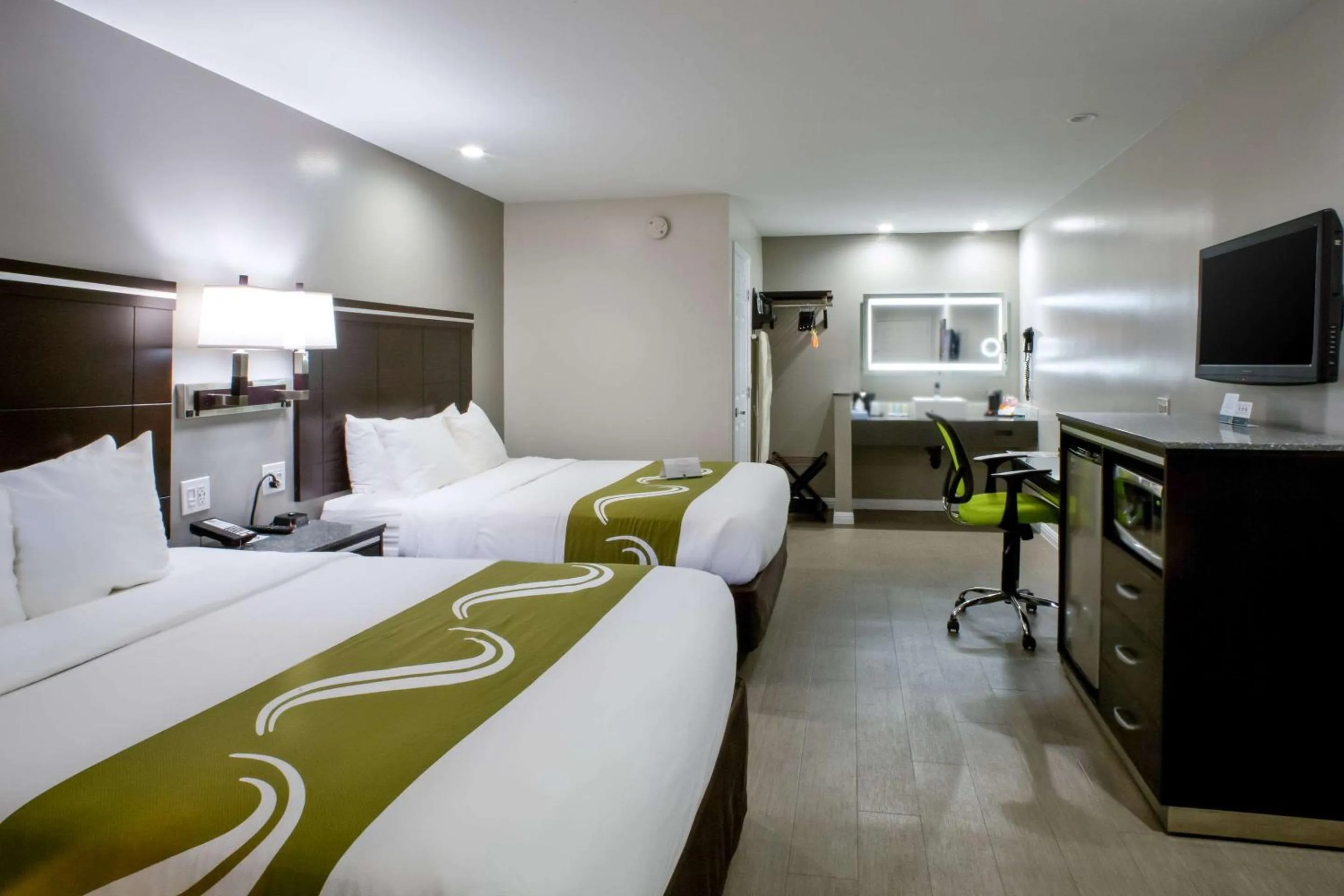 Photo of the whole room, Bed in Bay Area Inn & Suites