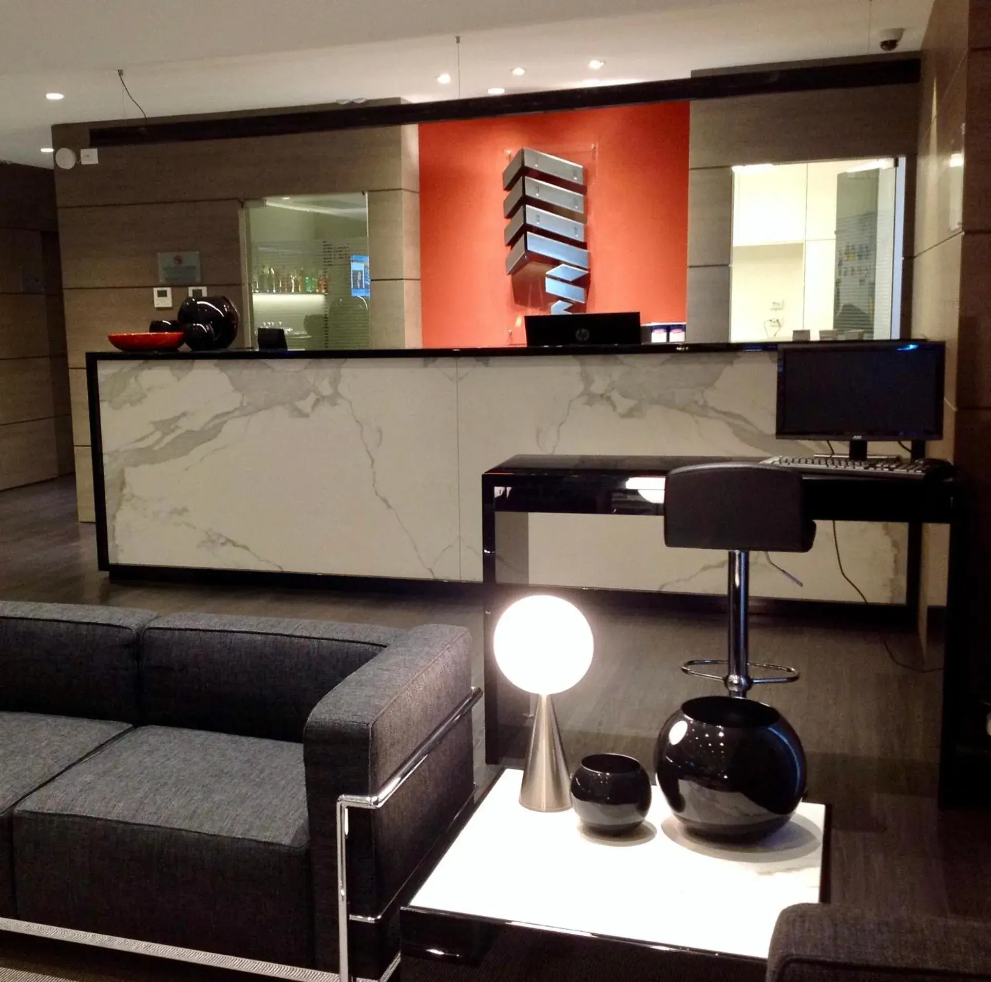 Communal lounge/ TV room in Hotel Forum