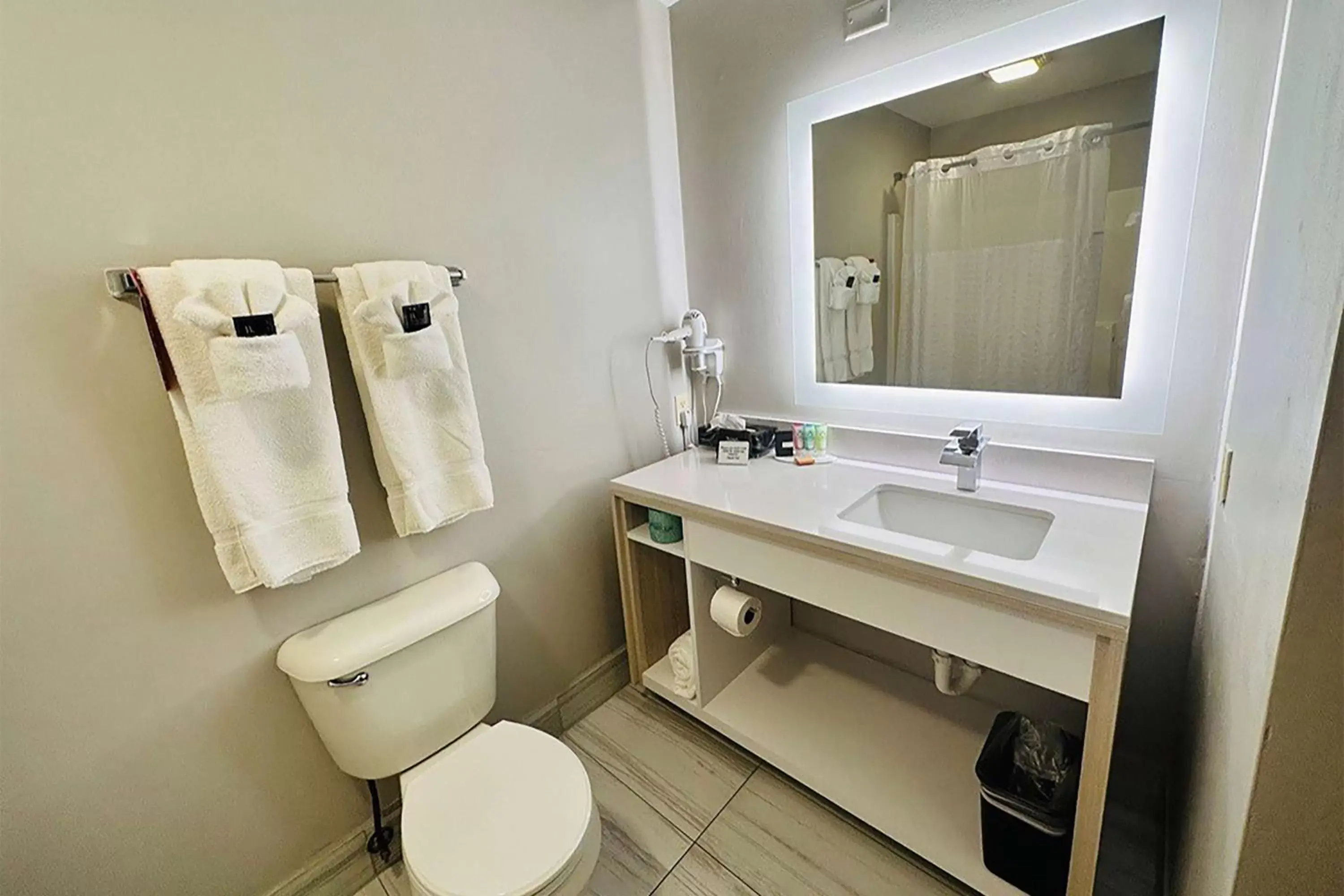 TV and multimedia, Bathroom in Wyndham Garden Galena Hotel & Day Spa
