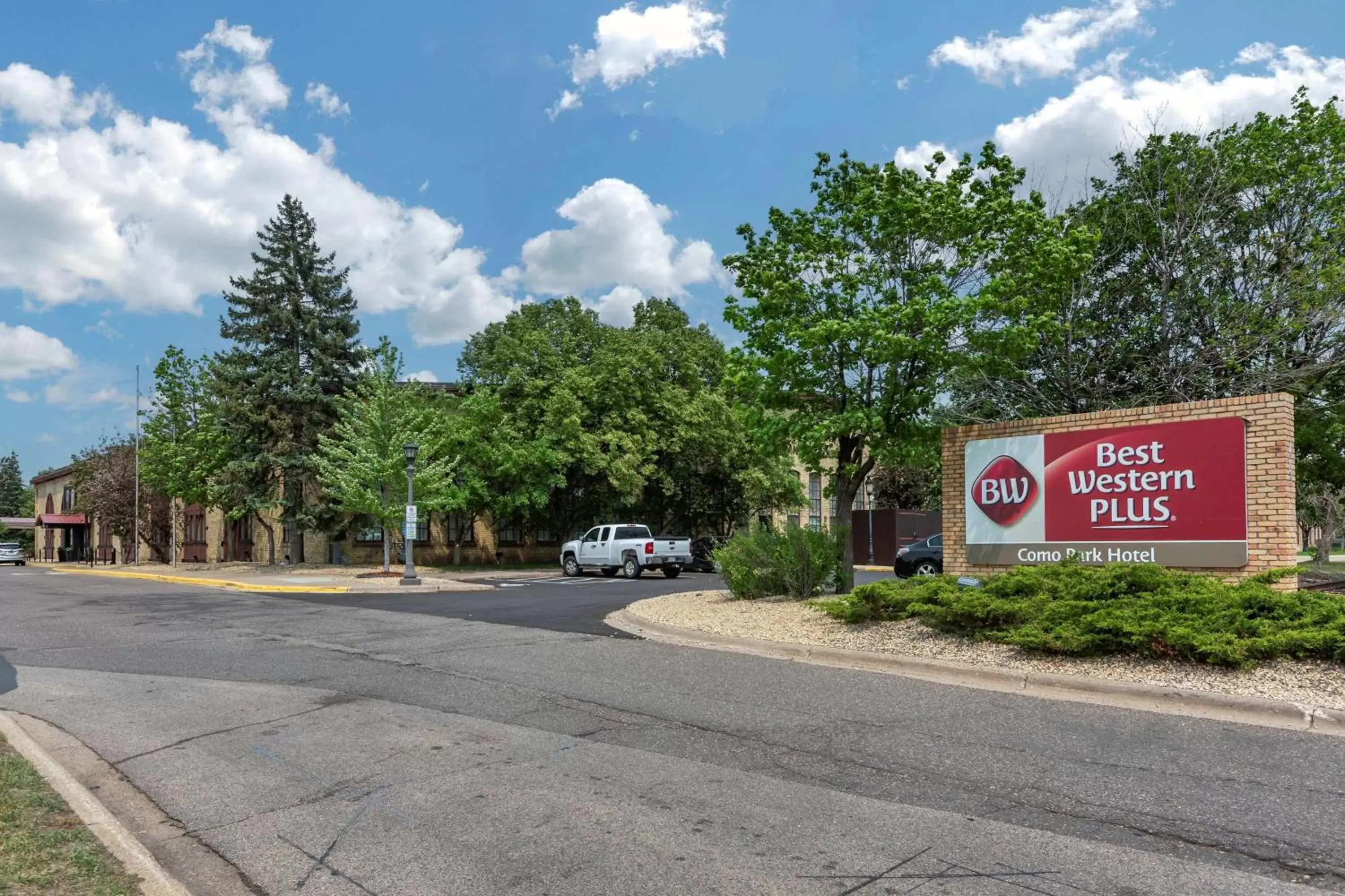 Property building in Best Western Plus Como Park Hotel Property building in Best Western Plus Como Park Hotel