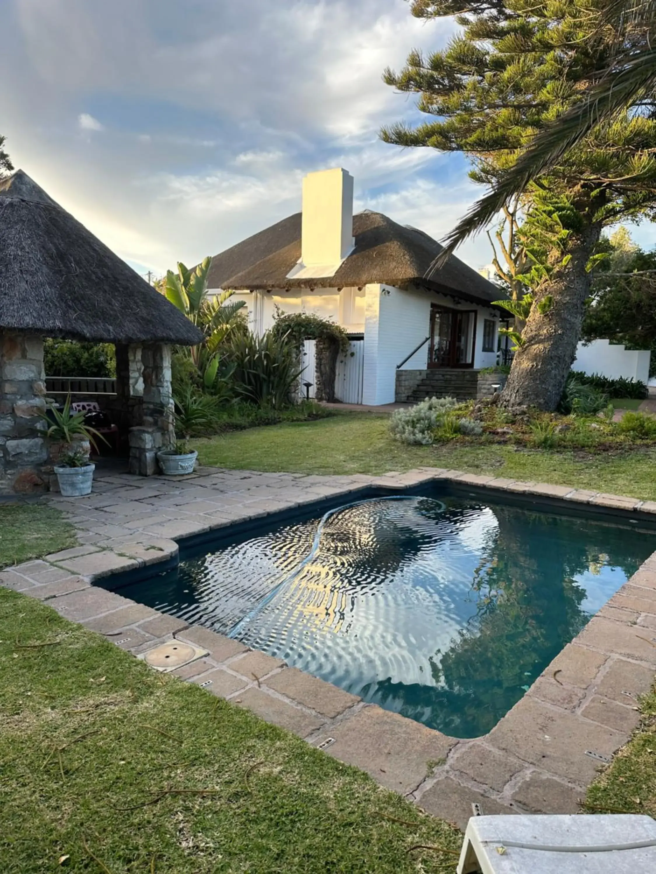 Property building, Swimming Pool in House on Westcliff