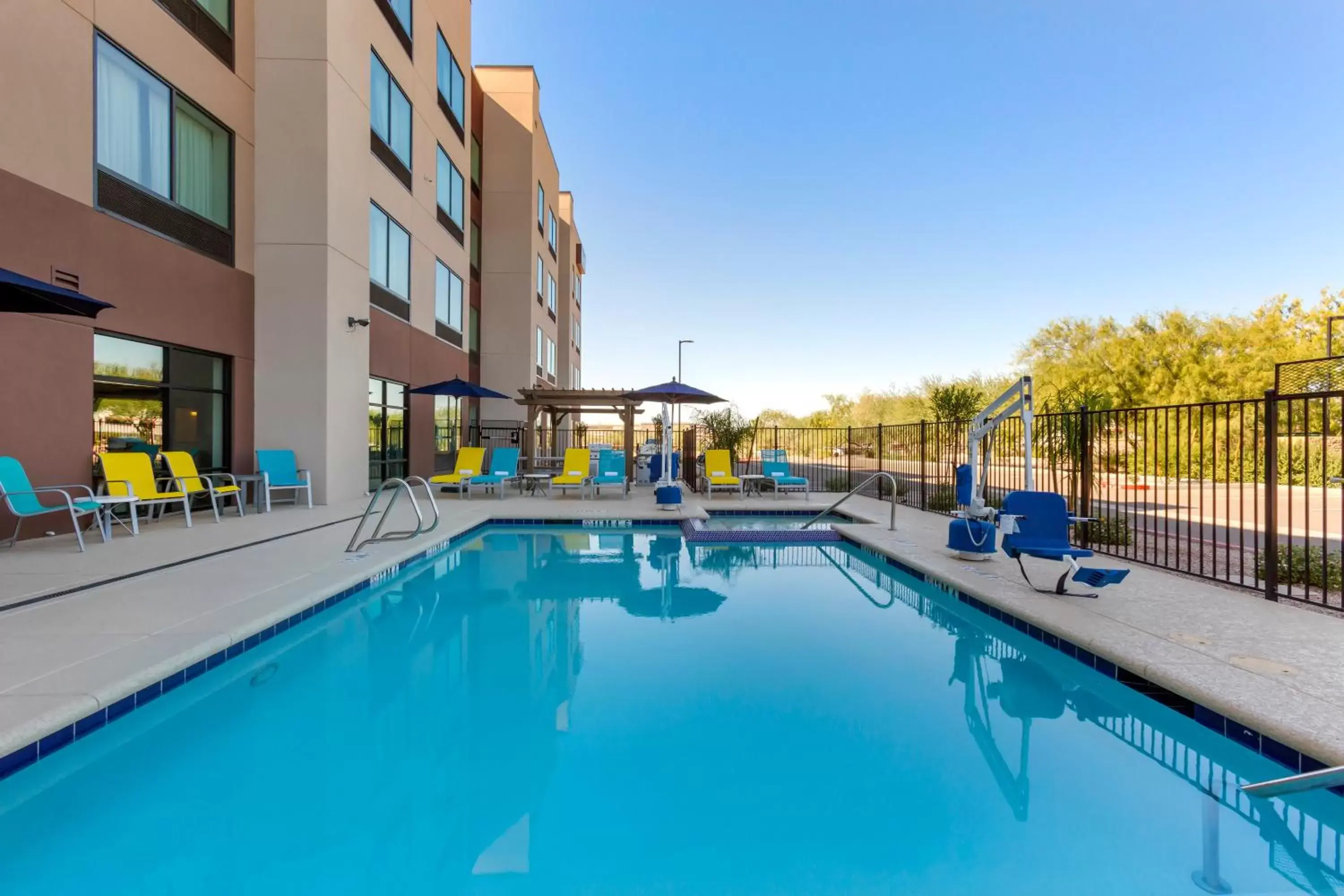 Swimming Pool in Best Western Plus Executive Residency Phoenix North Happy Valley