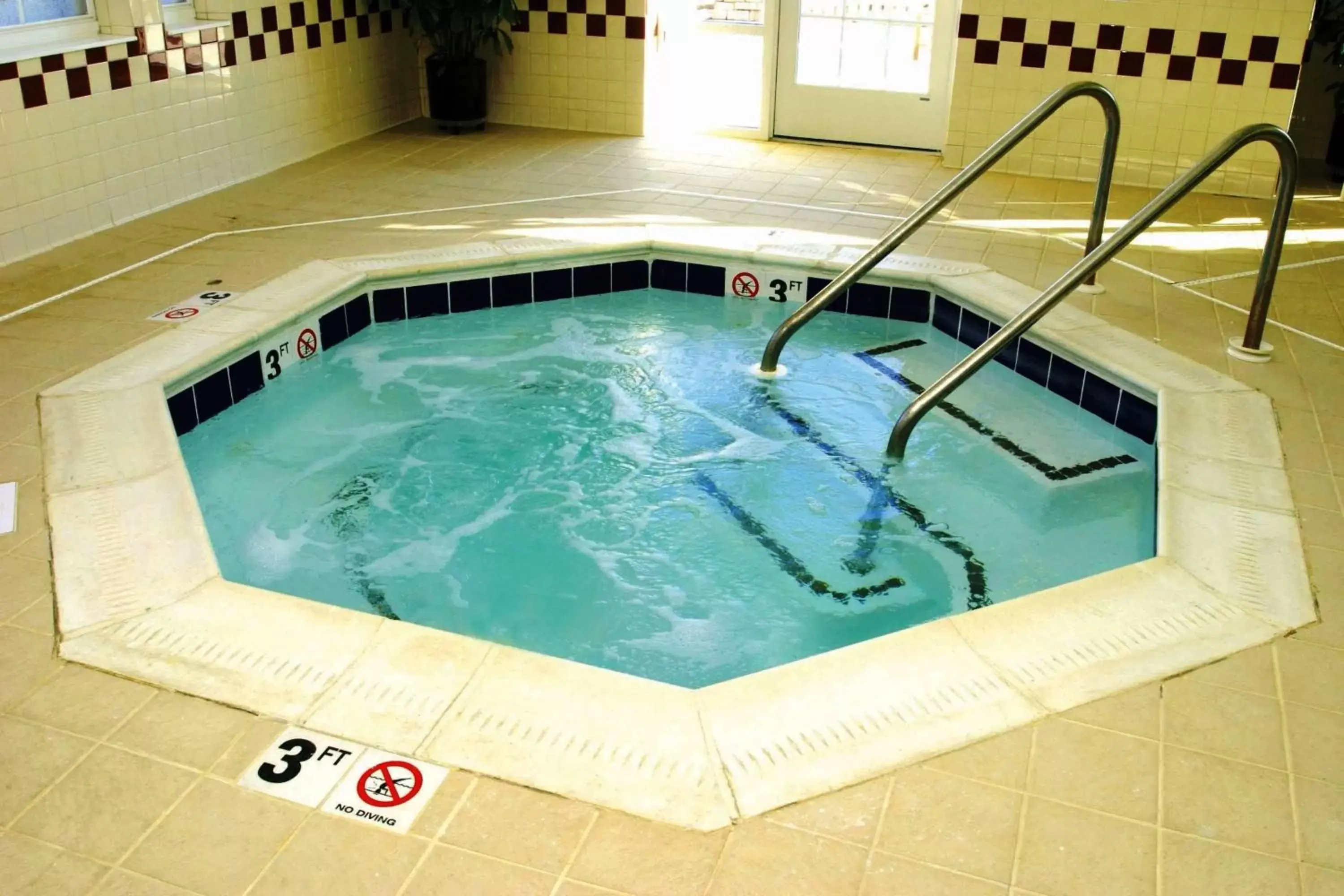Swimming Pool in SpringHill Suites by Marriott Hershey Near The Park