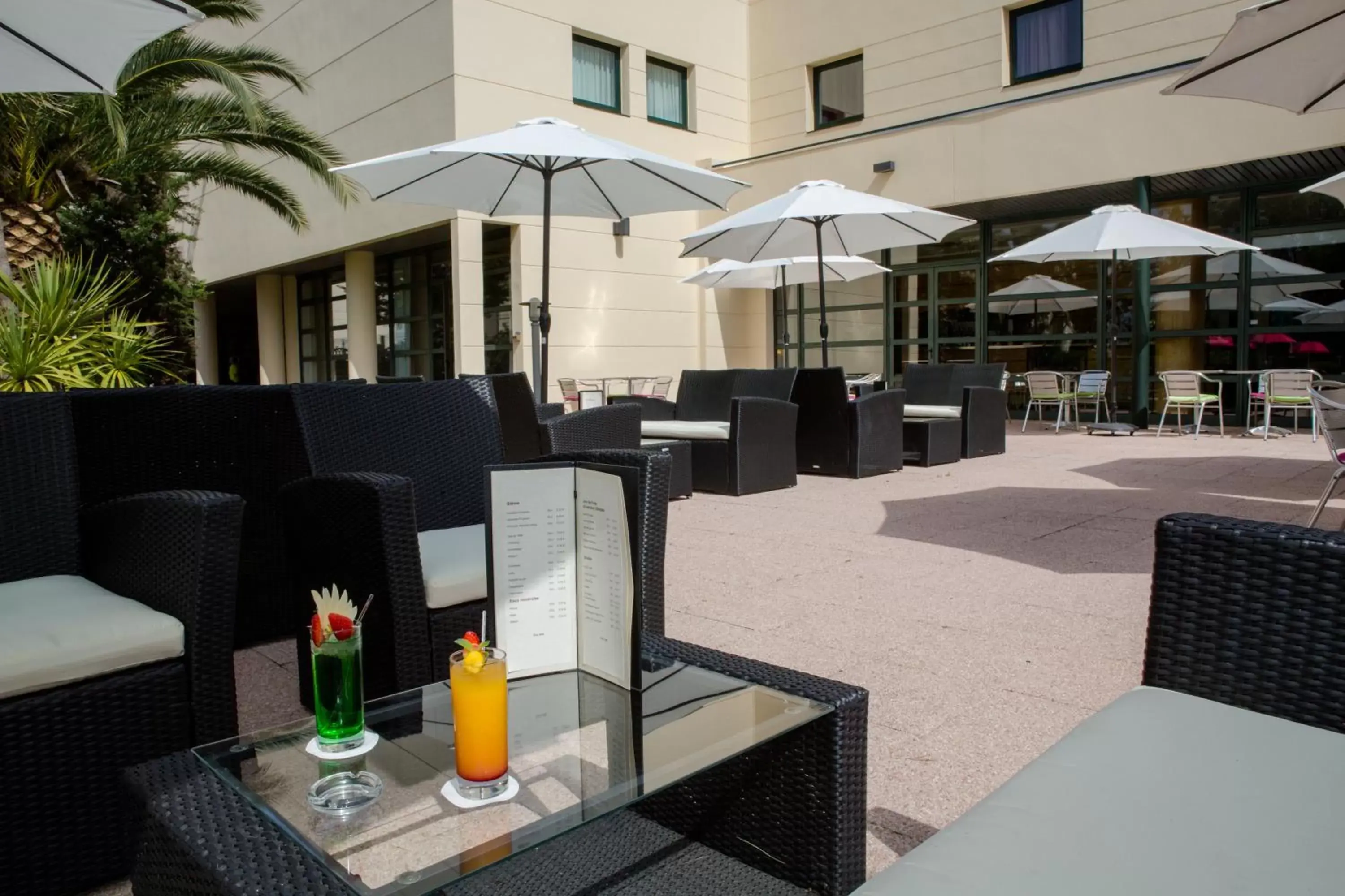 Balcony/Terrace, Restaurant/Places to Eat in Mercure Cannes Mandelieu